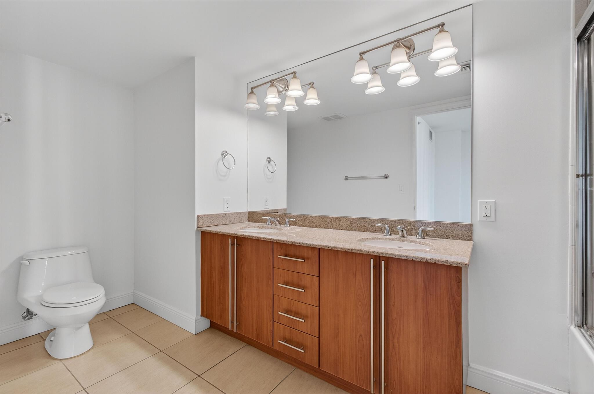 610 CLEMATIS CONDO - Residential