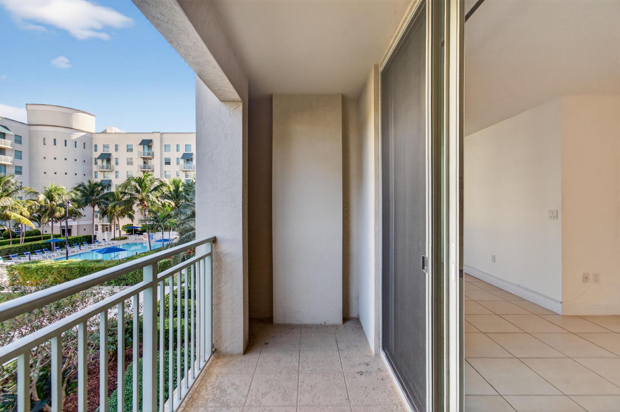 610 CLEMATIS CONDO - Residential