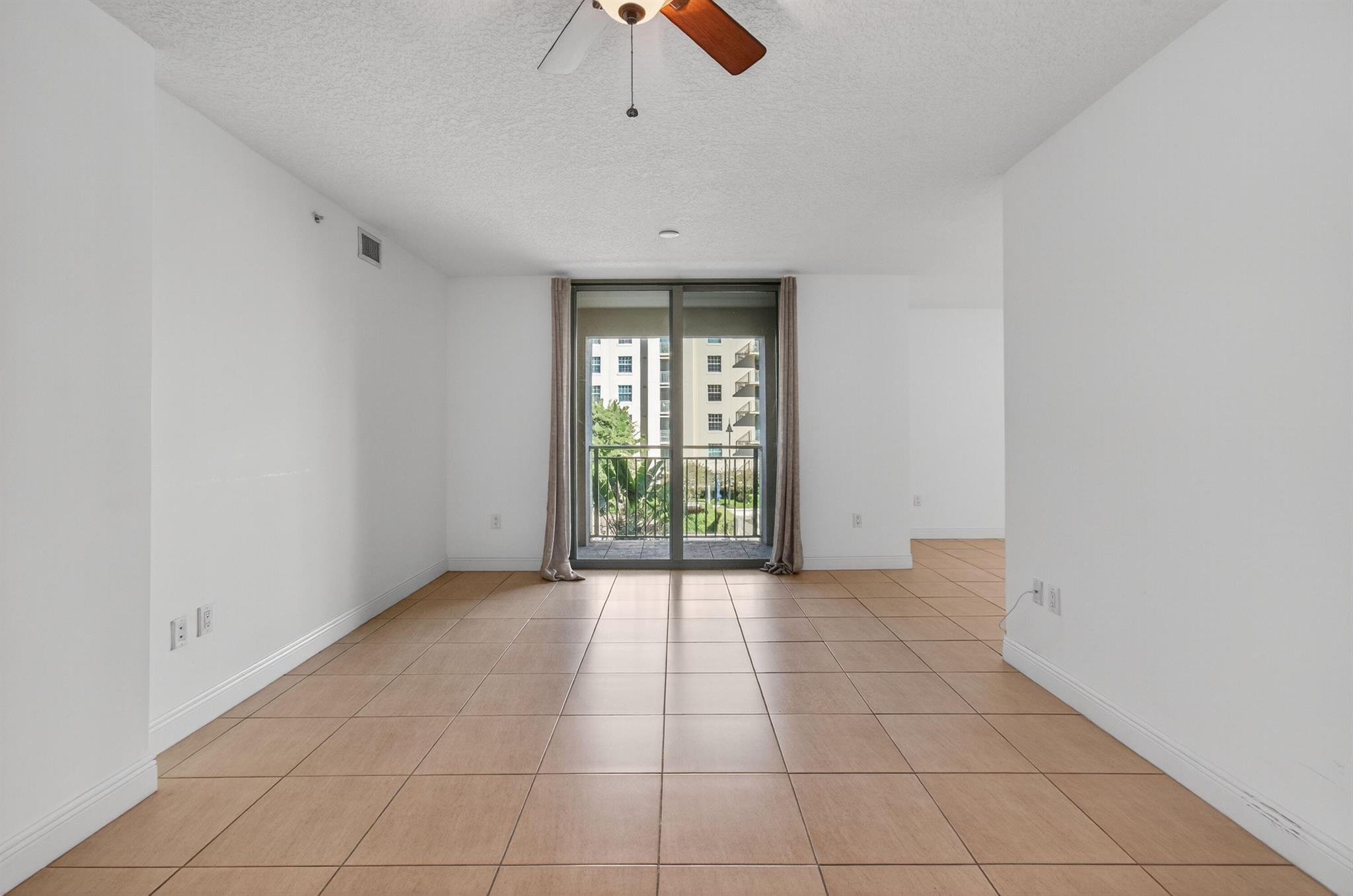 610 CLEMATIS CONDO - Residential