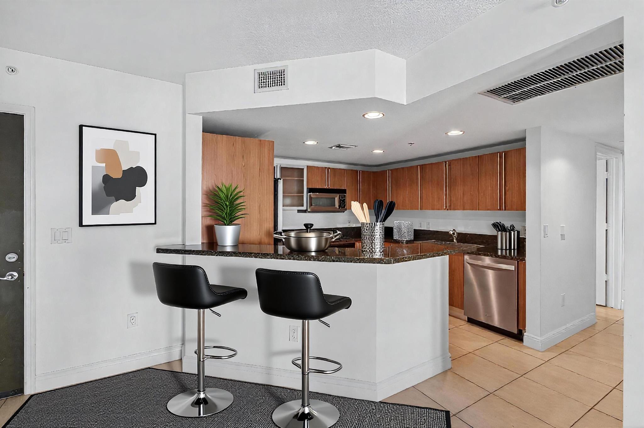 610 CLEMATIS CONDO - Residential