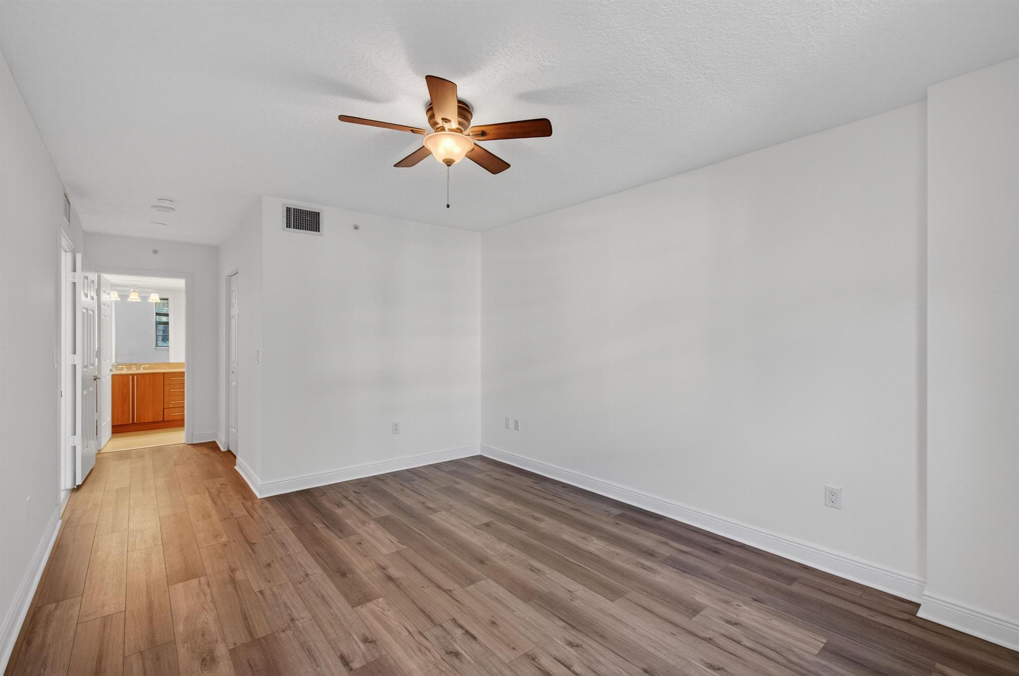 610 CLEMATIS CONDO - Residential