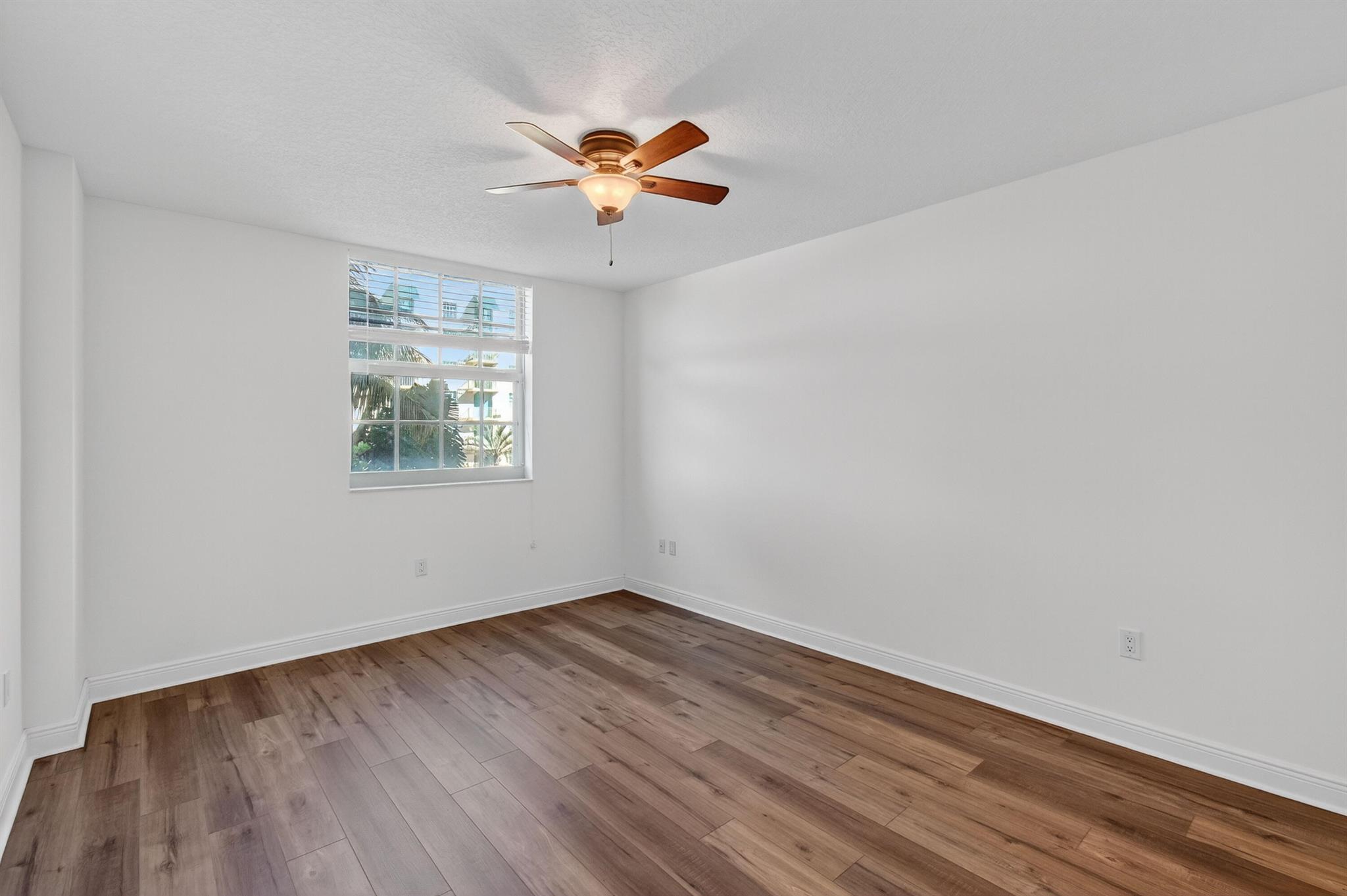 610 CLEMATIS CONDO - Residential