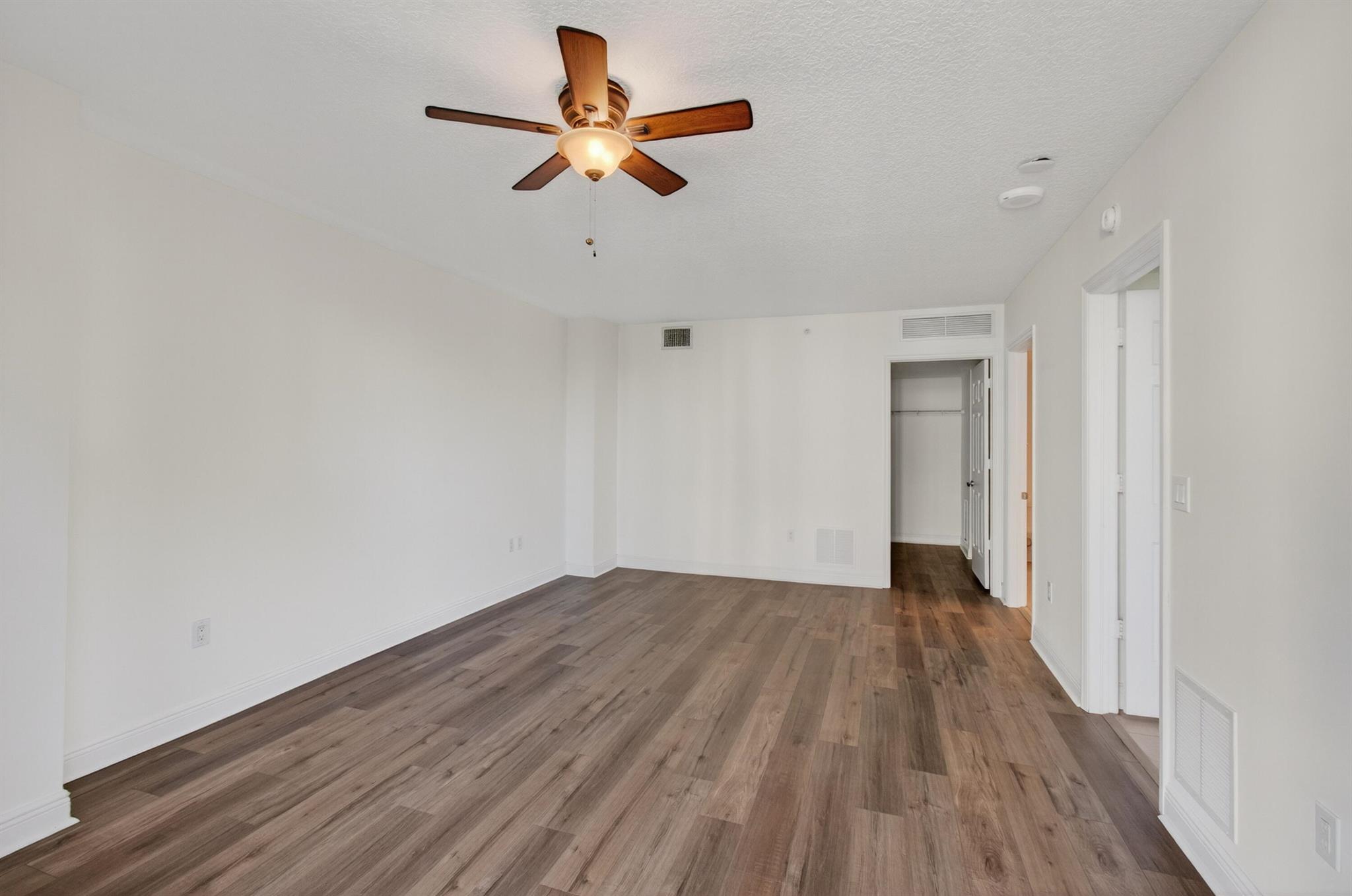 610 CLEMATIS CONDO - Residential