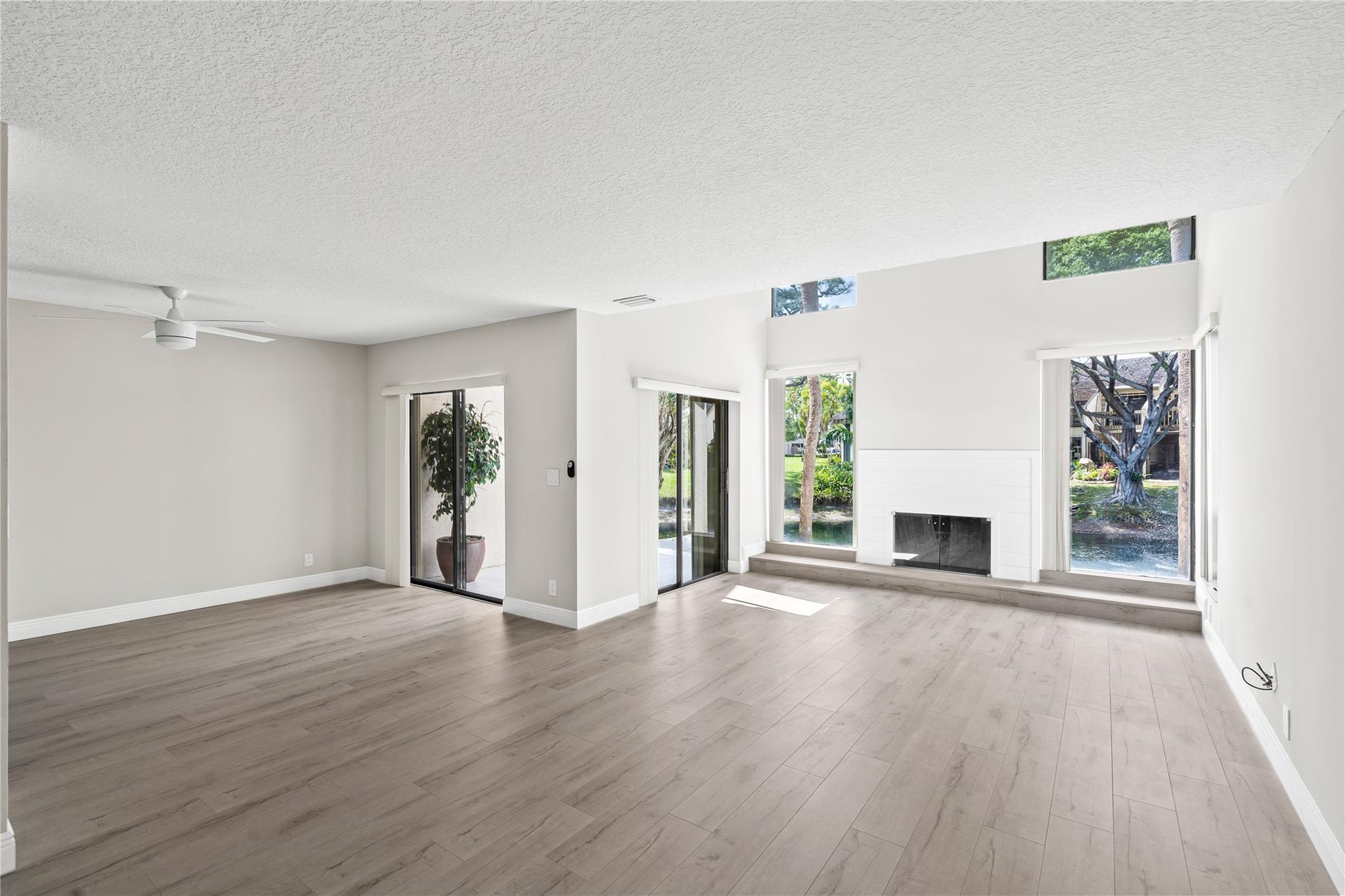 22915 Ironwedge Dr V-4