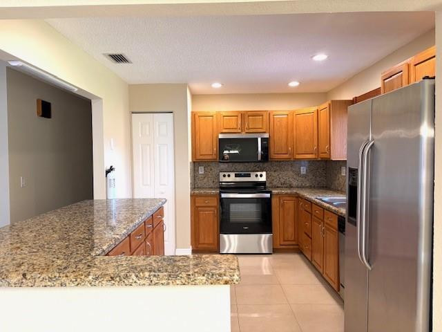 WOODSTOCK ADDITION NUMBER - Residential Lease