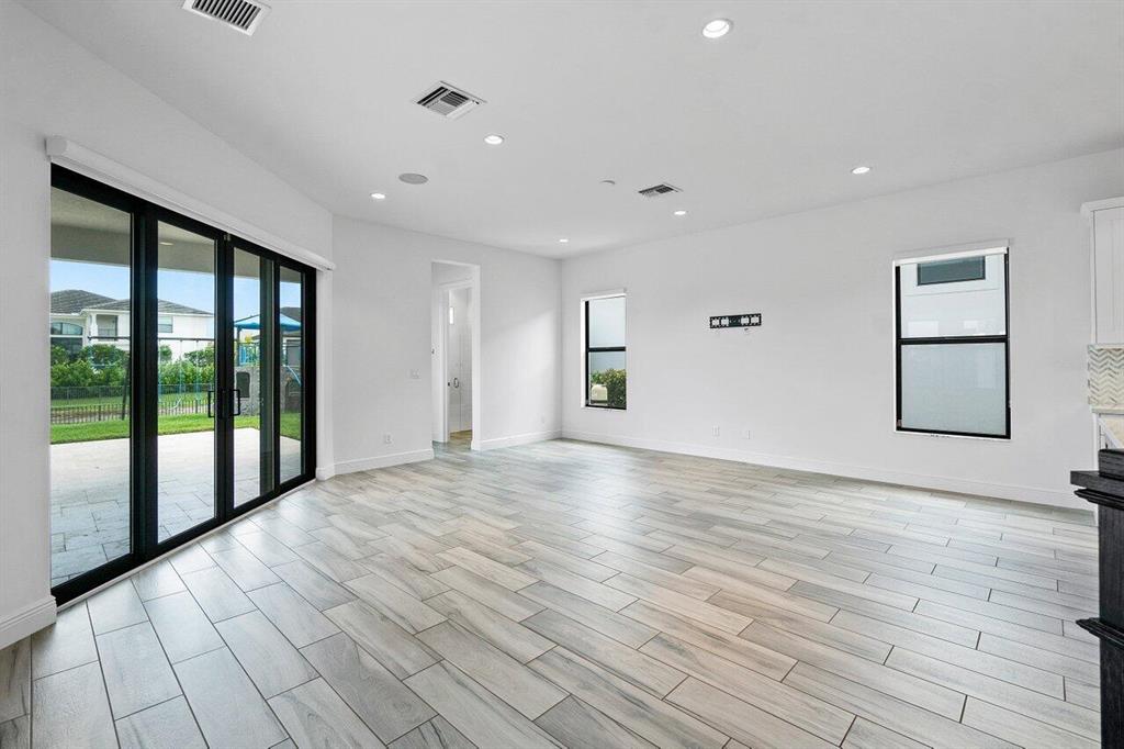 Royal Palm Polo - Residential