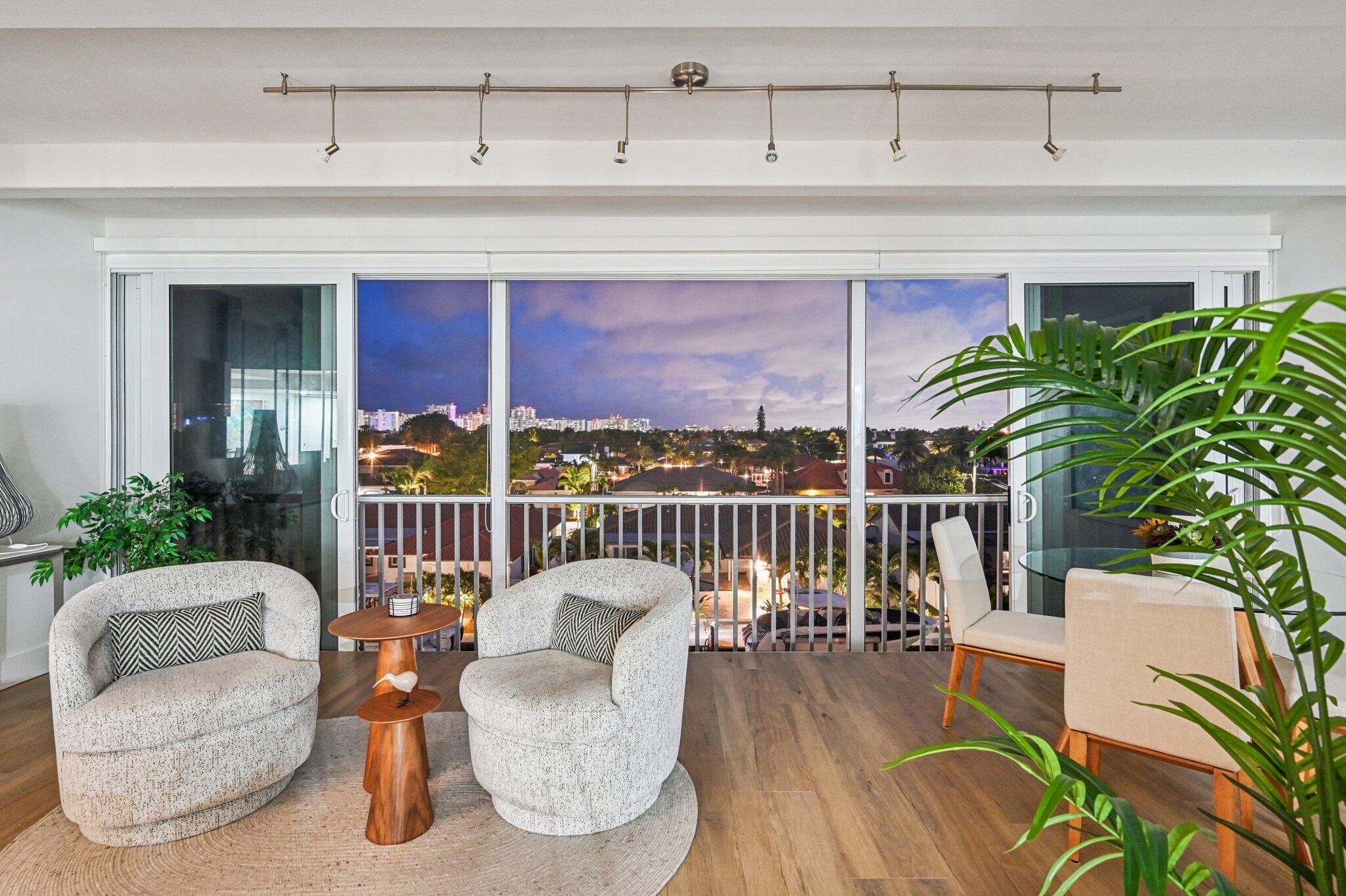 WESTCHESTER HOUSE CONDO - Residential