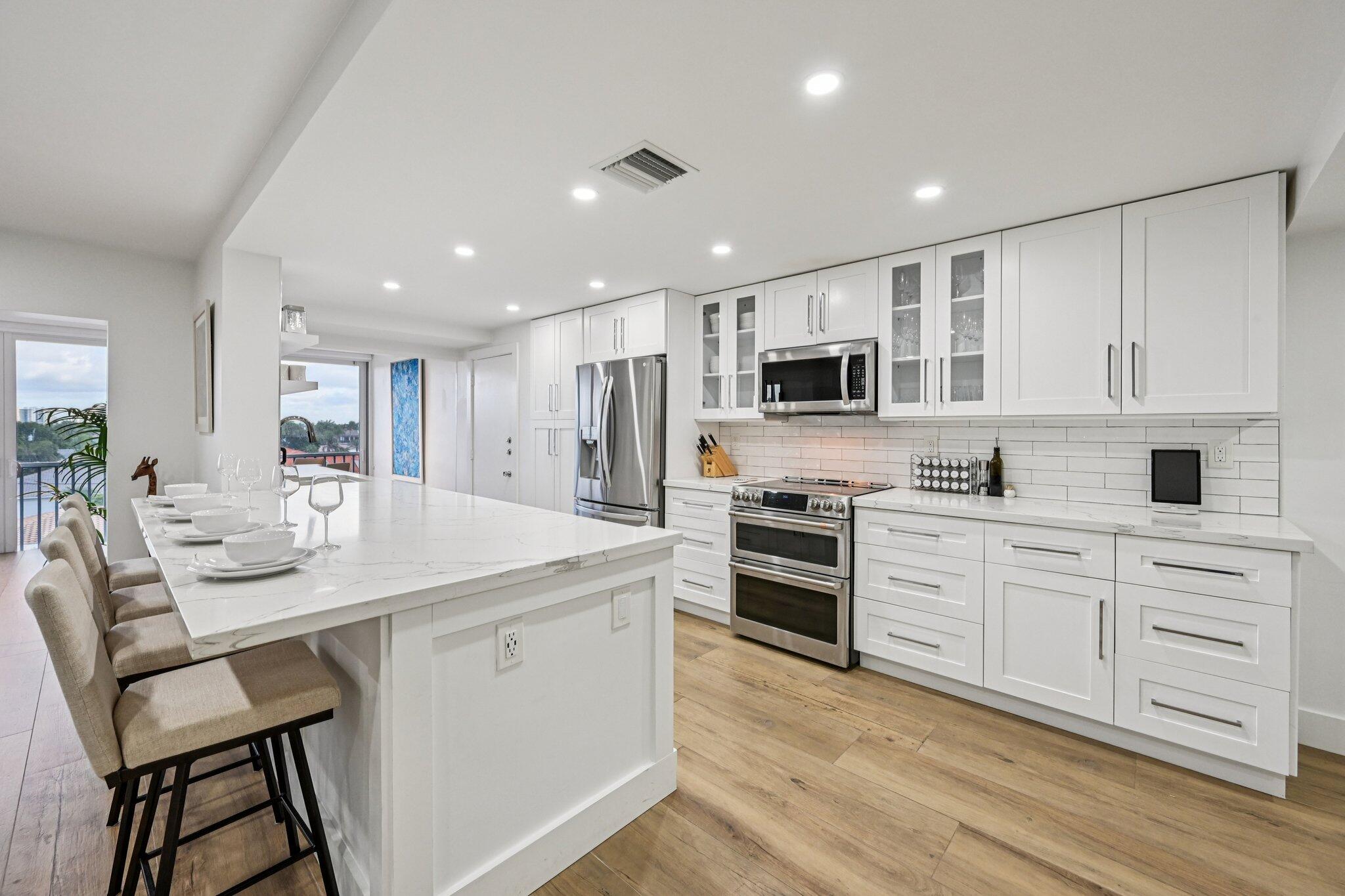 WESTCHESTER HOUSE CONDO - Residential