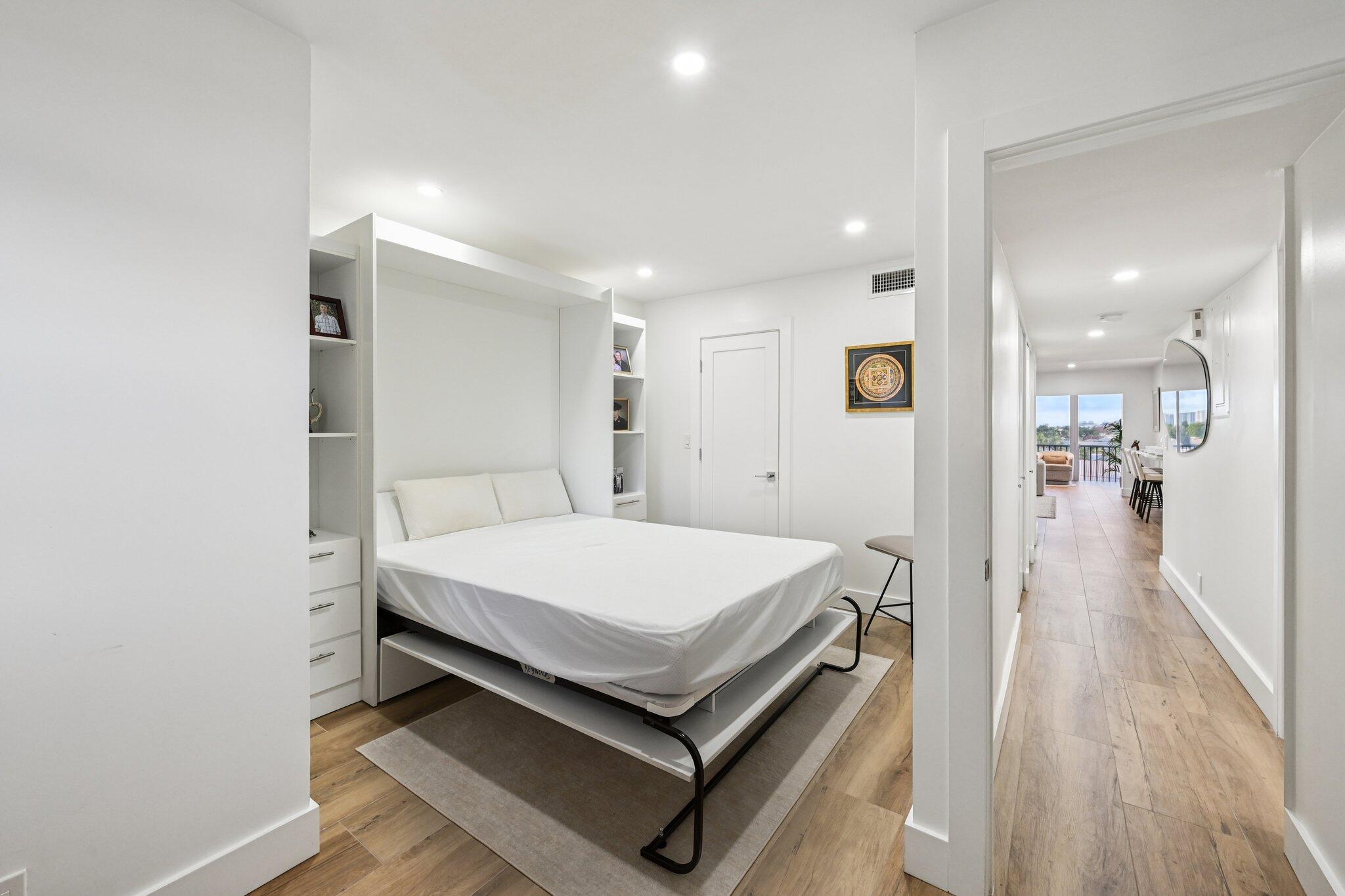 WESTCHESTER HOUSE CONDO - Residential