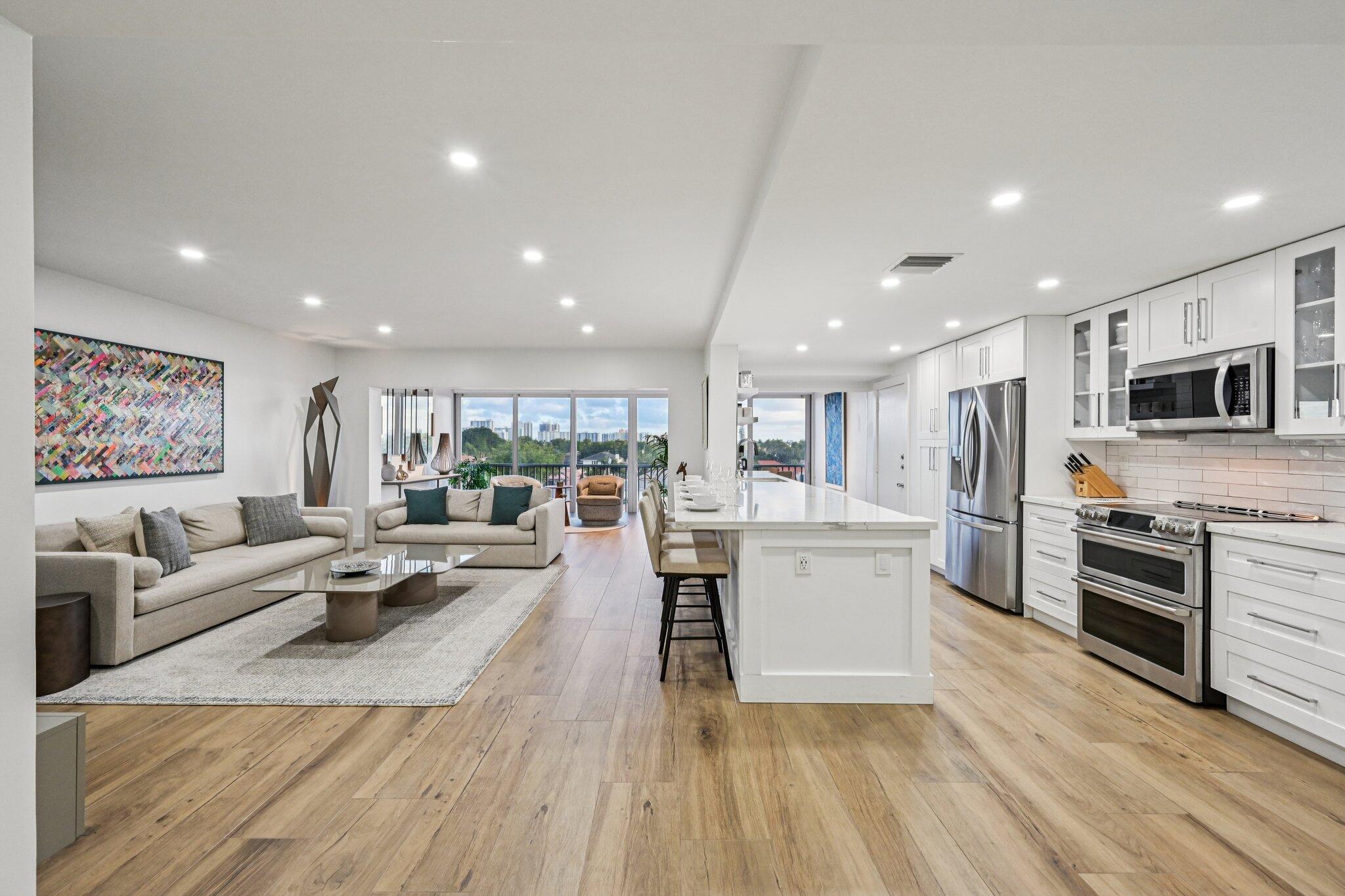 WESTCHESTER HOUSE CONDO - Residential