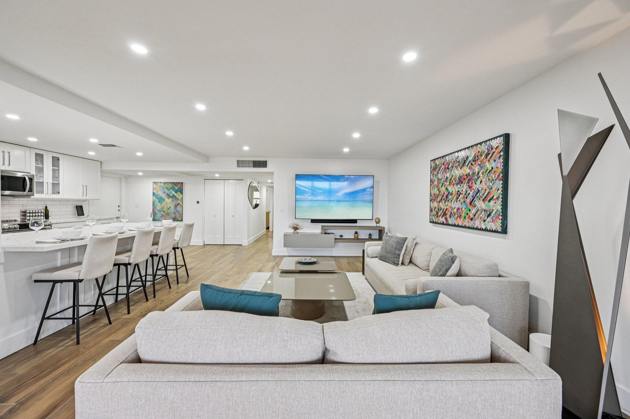 WESTCHESTER HOUSE CONDO - Residential