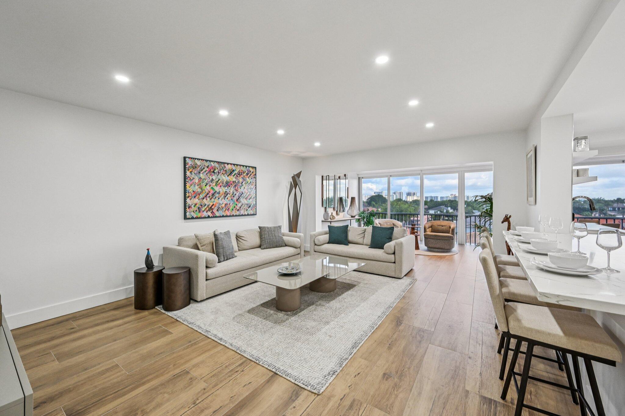 WESTCHESTER HOUSE CONDO - Residential