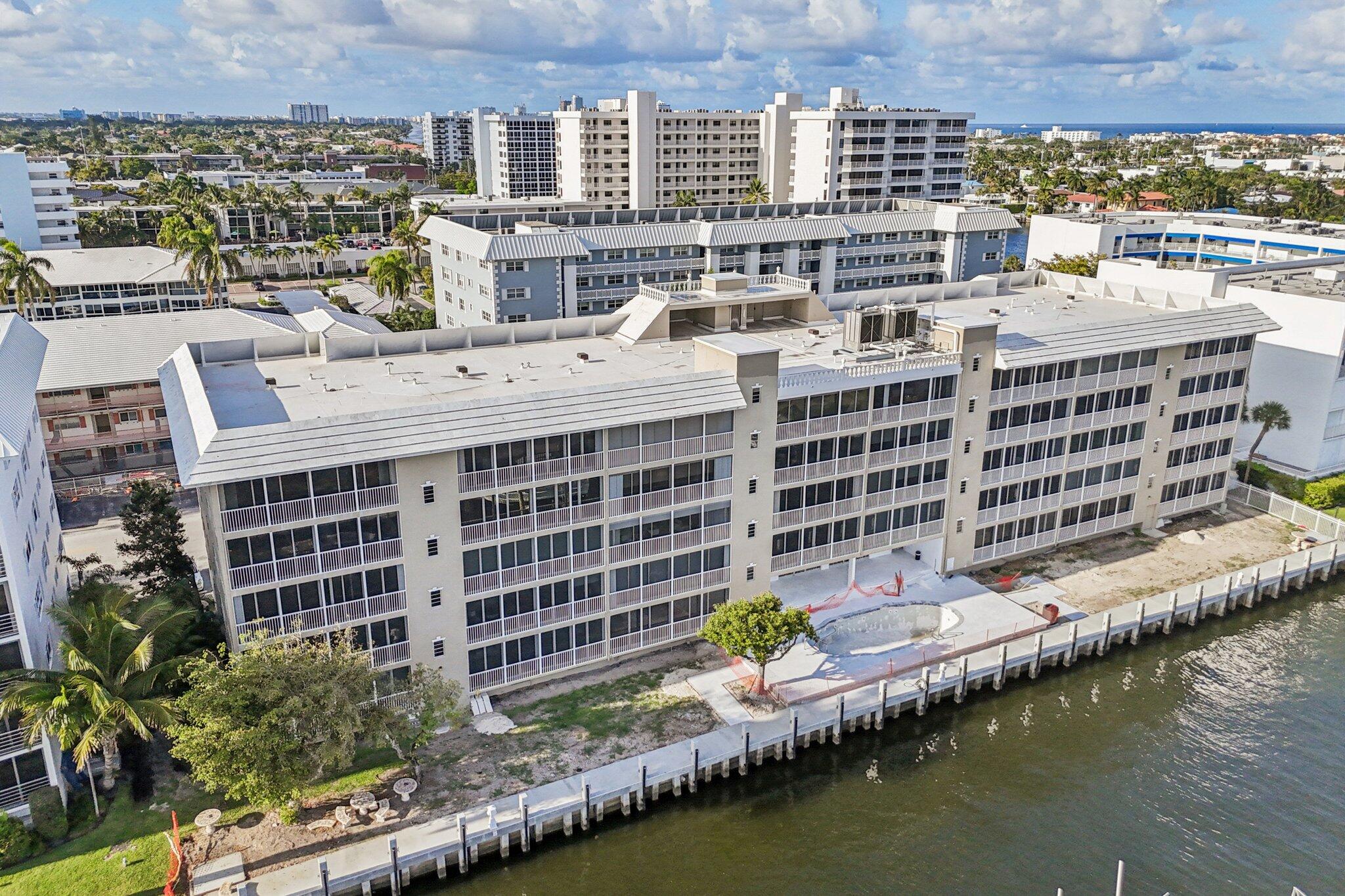 WESTCHESTER HOUSE CONDO - Residential