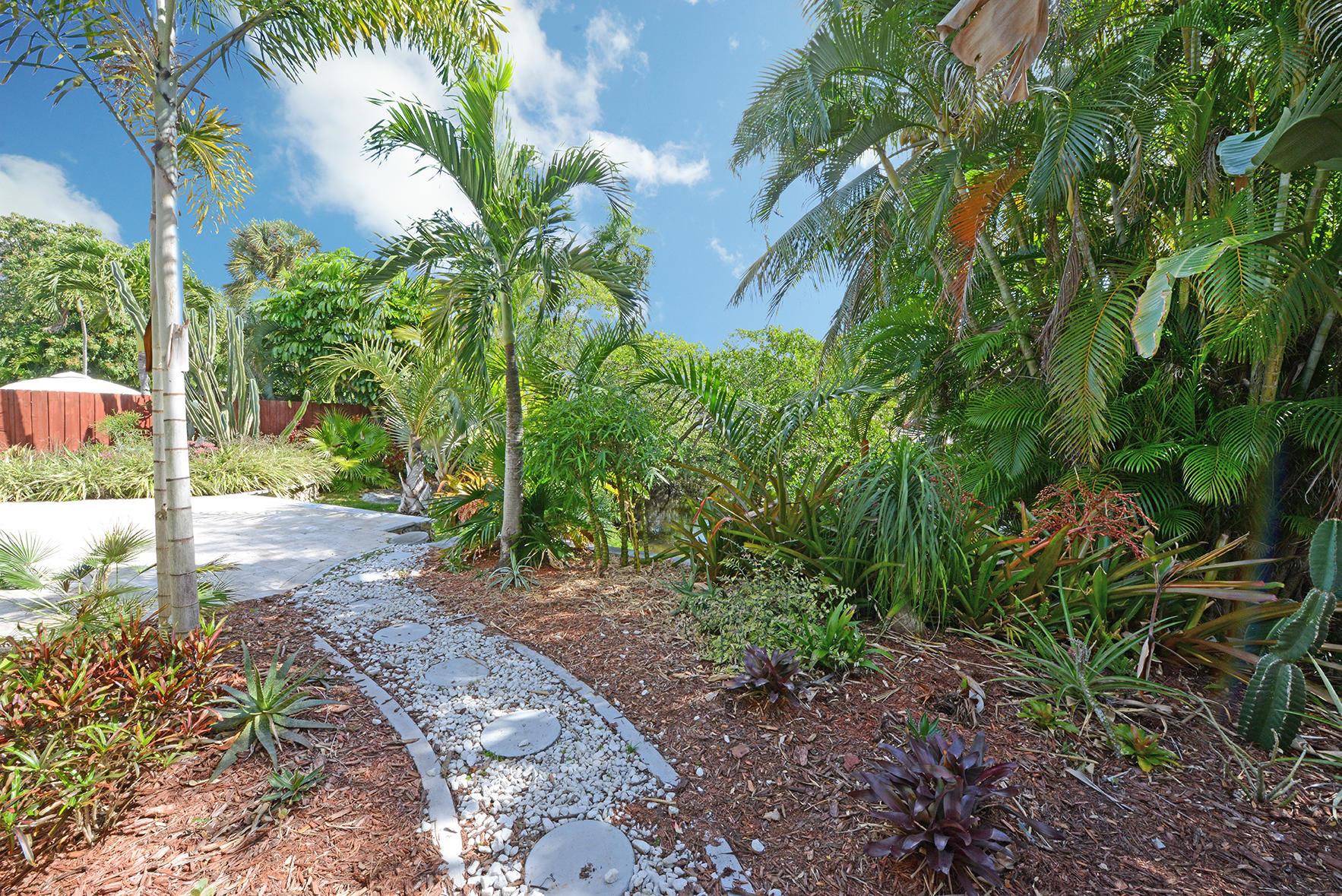 RIVERWOOD COVE - Residential Lease