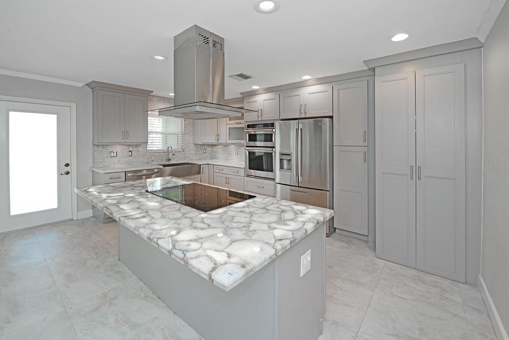 RIVERWOOD COVE - Residential Lease