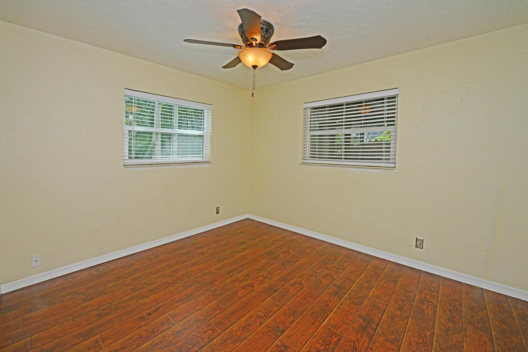 RIVERWOOD COVE - Residential Lease