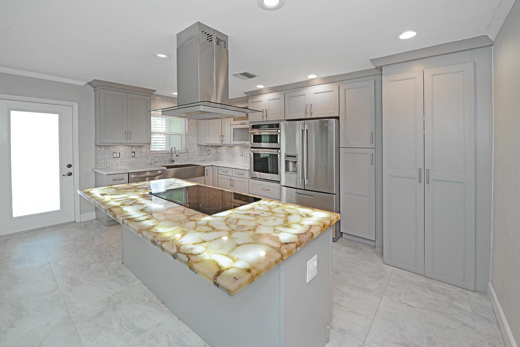 RIVERWOOD COVE - Residential Lease