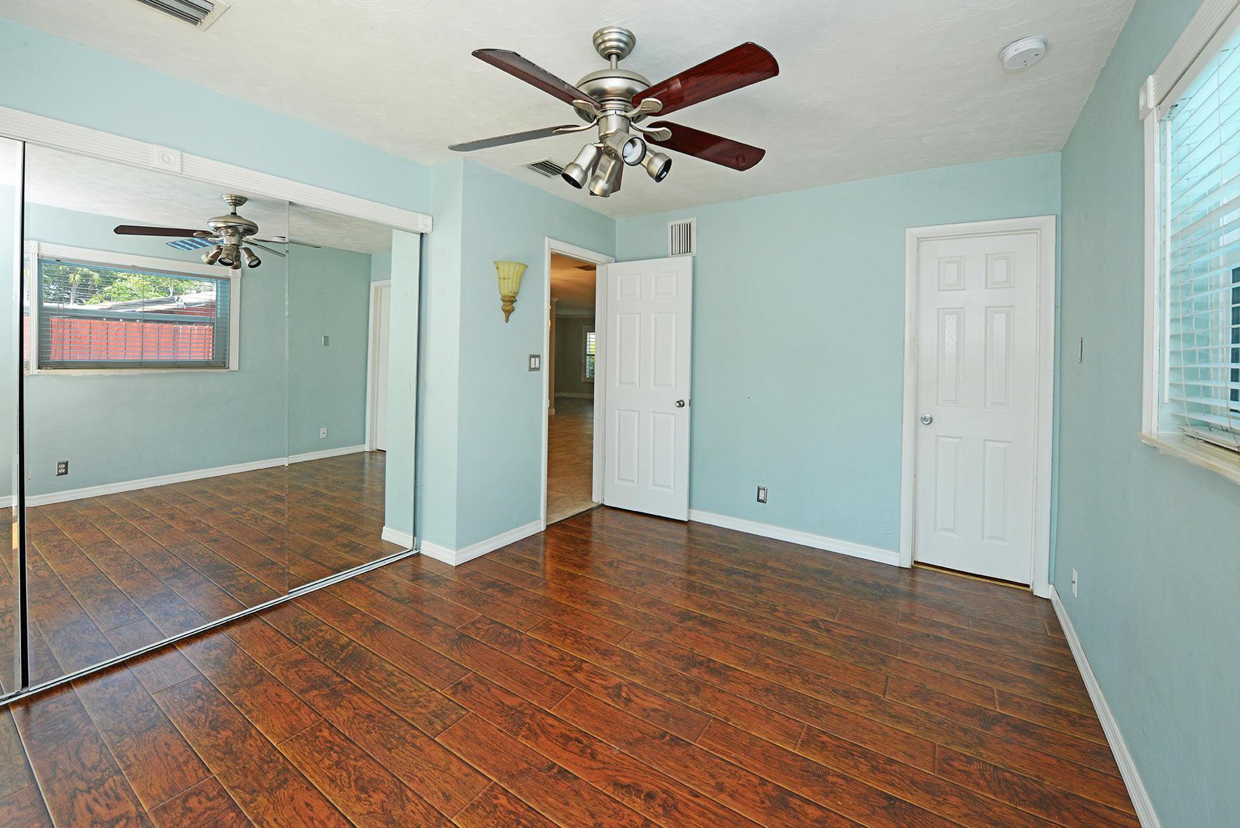 RIVERWOOD COVE - Residential Lease