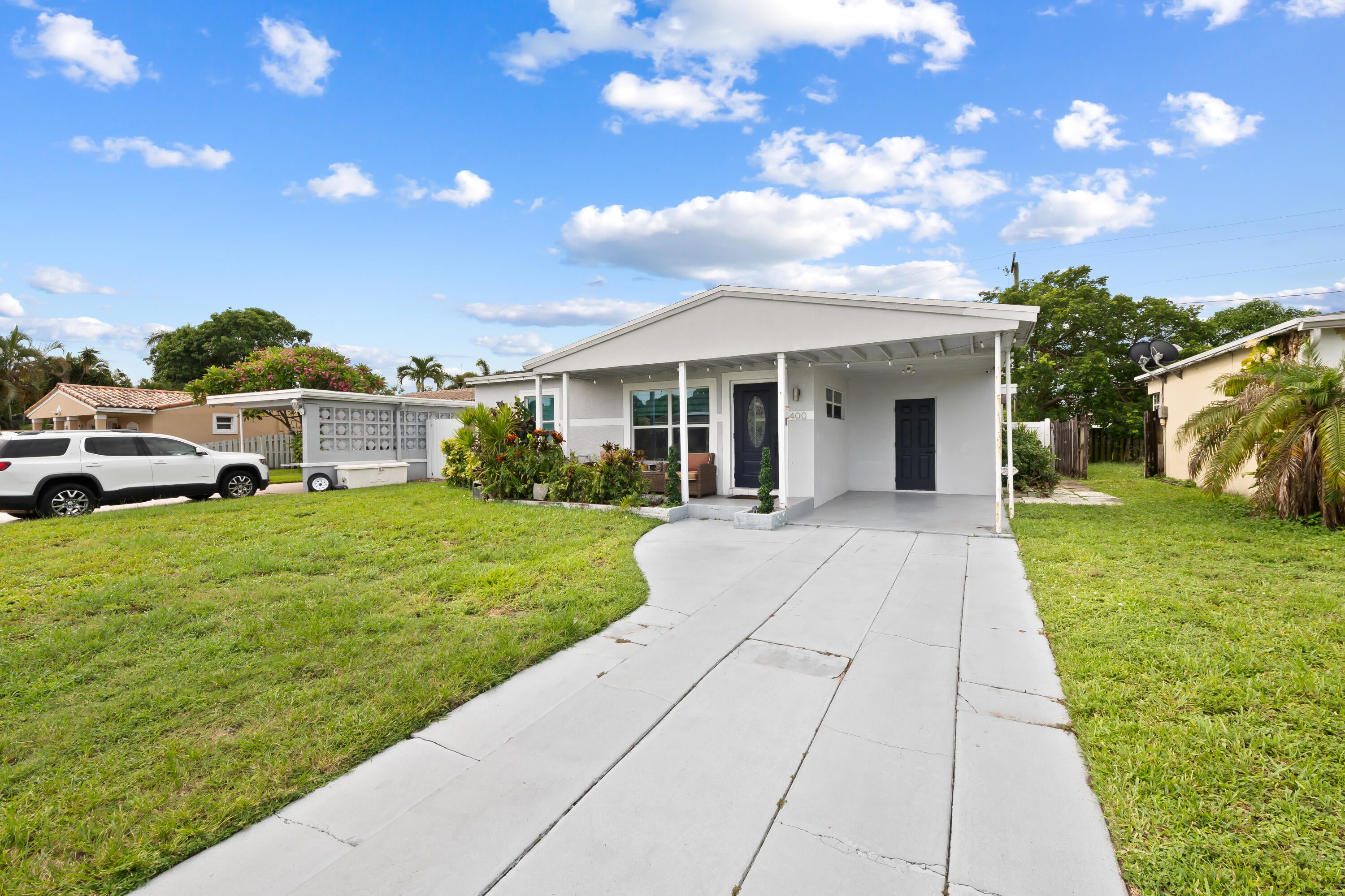 400 NW 52ND Court
