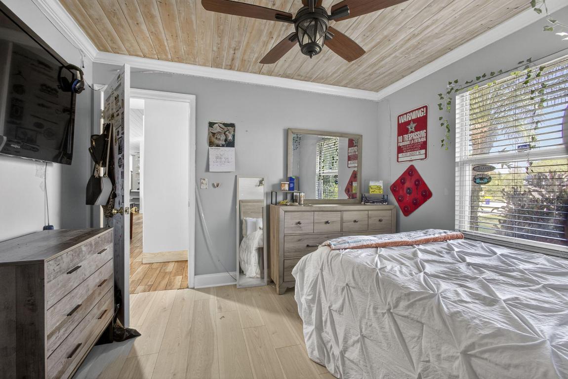 Acreage - Residential