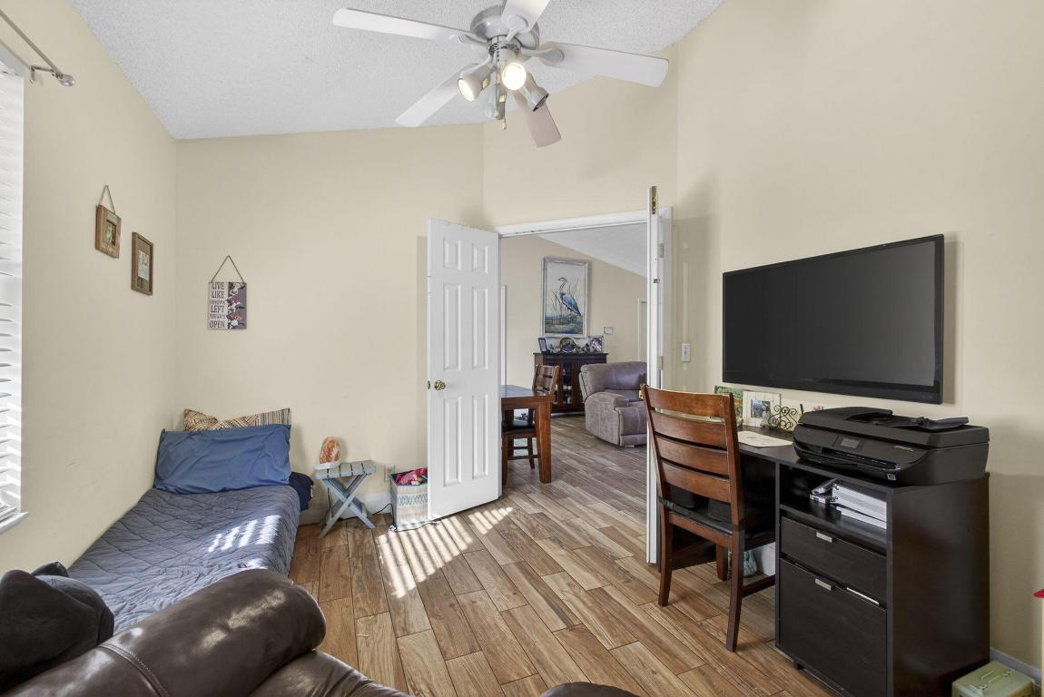 Acreage - Residential