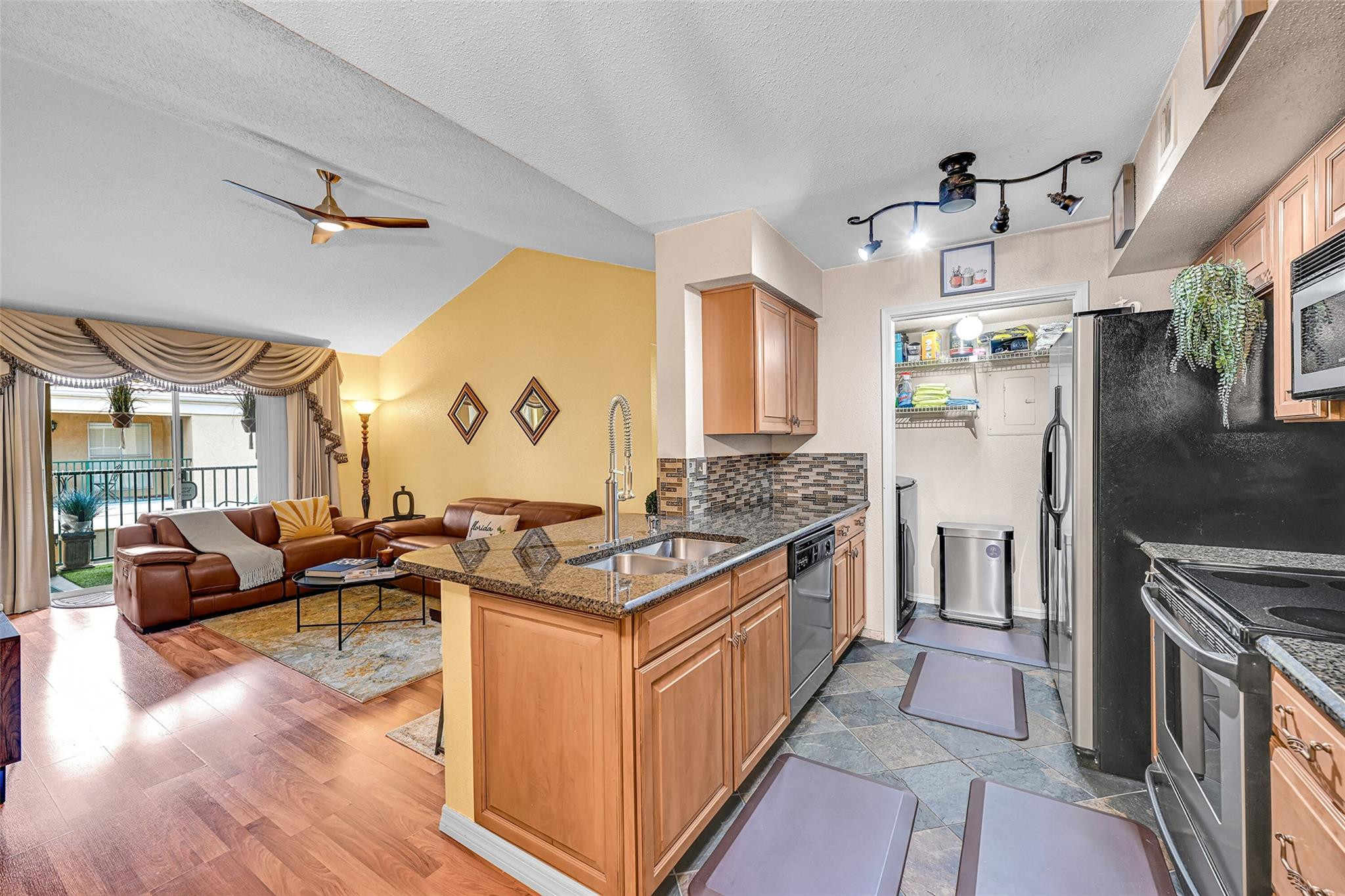 Savannah at Riverside - Residential