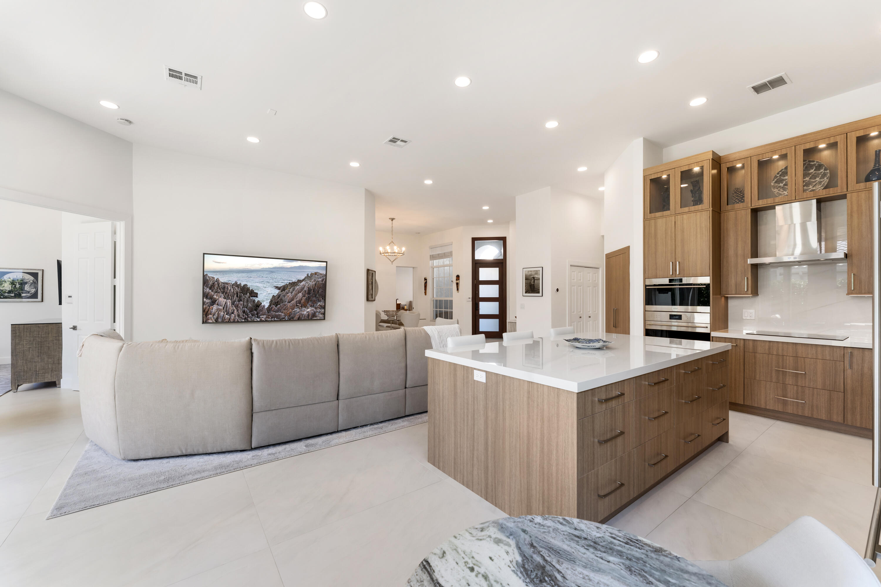 VICTORIA ISLES - Residential