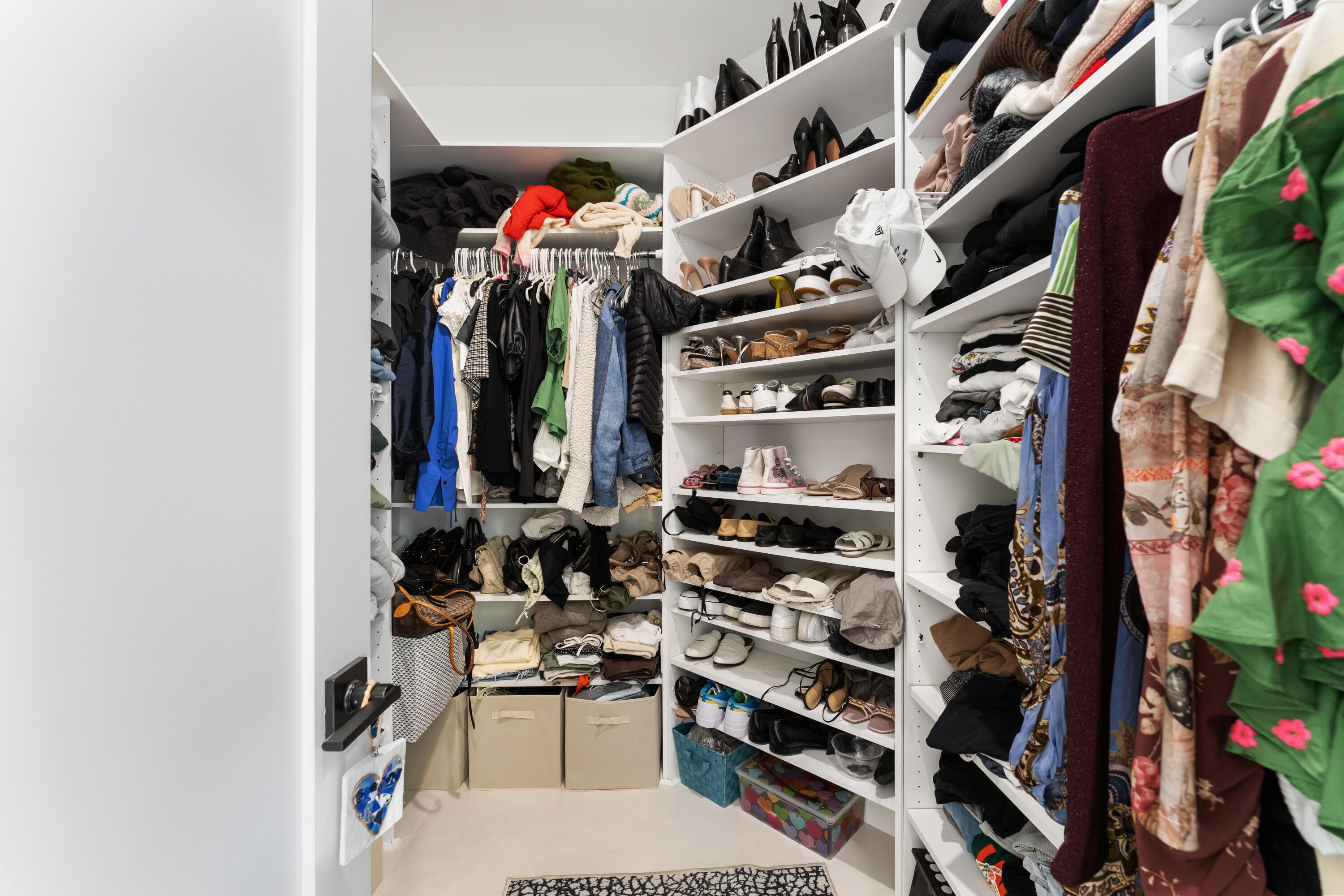 VICTORIA ISLES - Residential