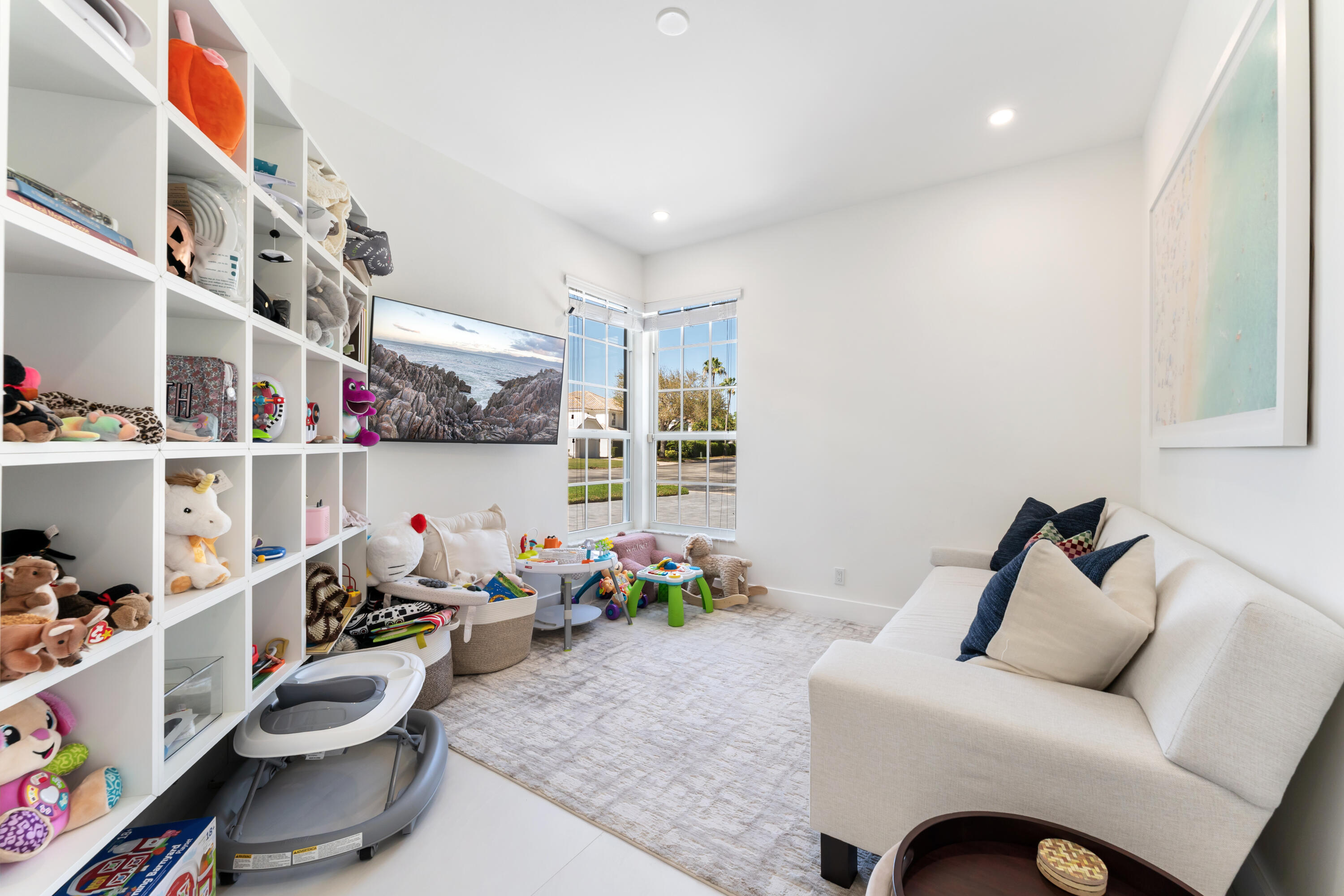 VICTORIA ISLES - Residential