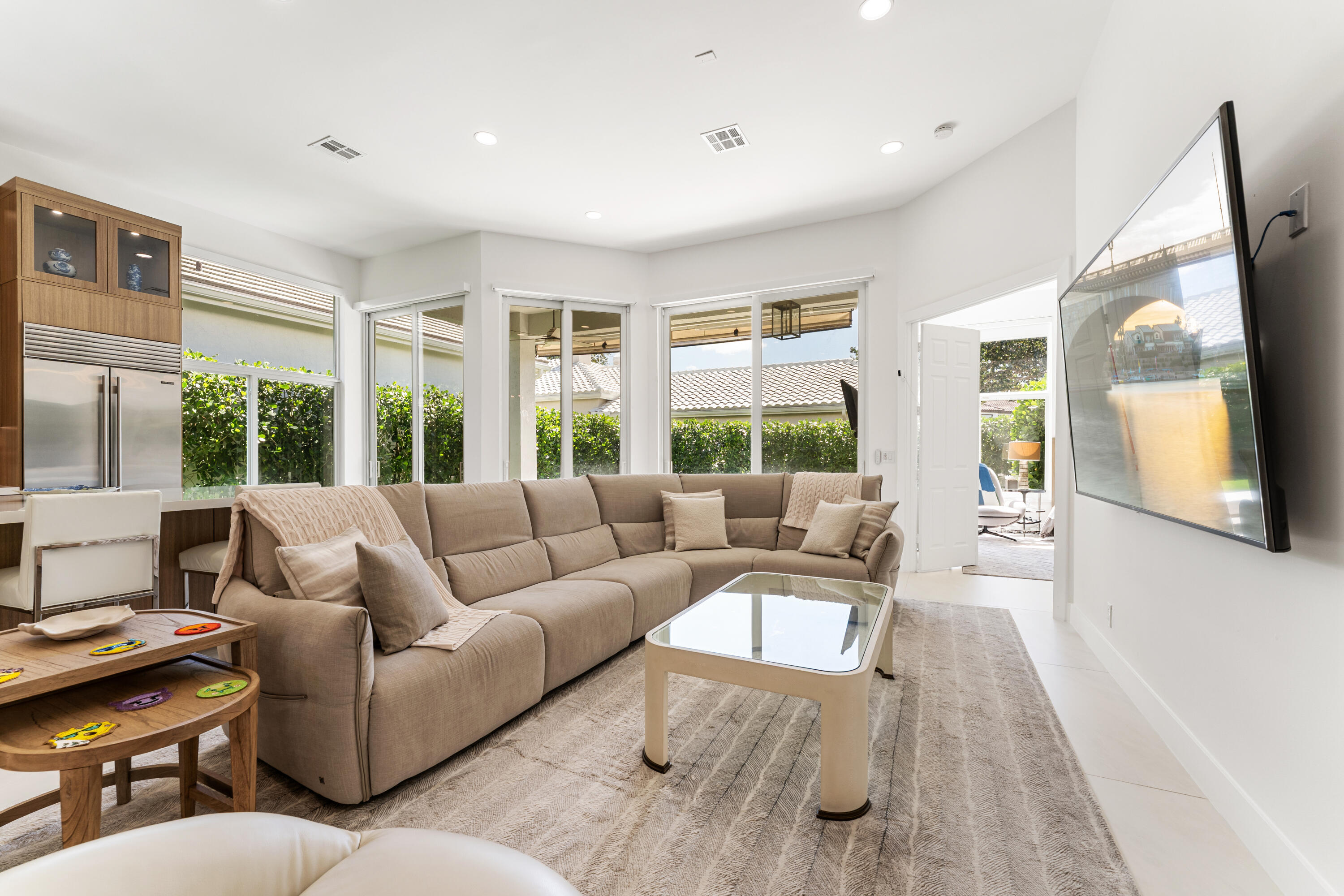 VICTORIA ISLES - Residential