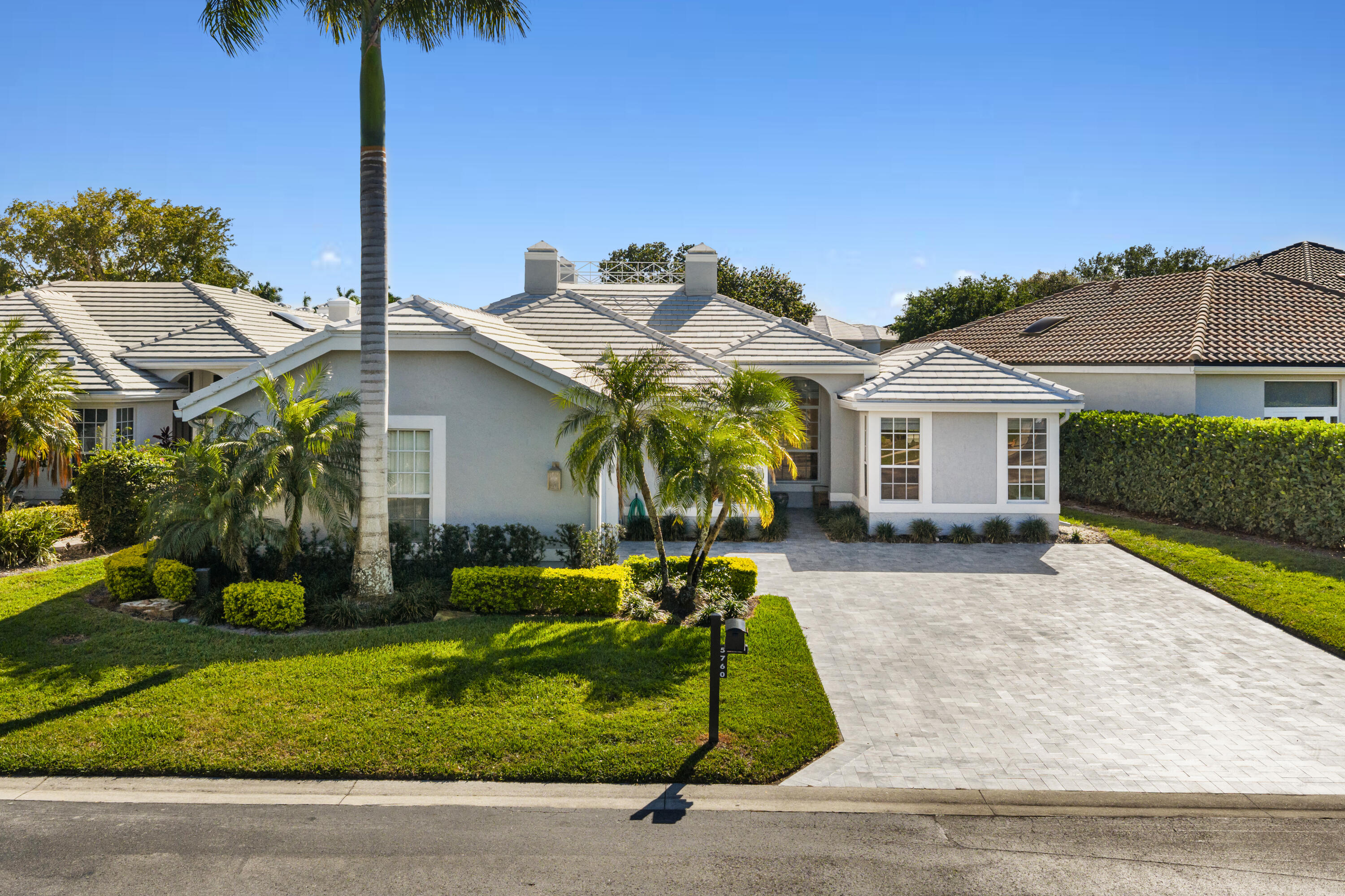 VICTORIA ISLES - Residential