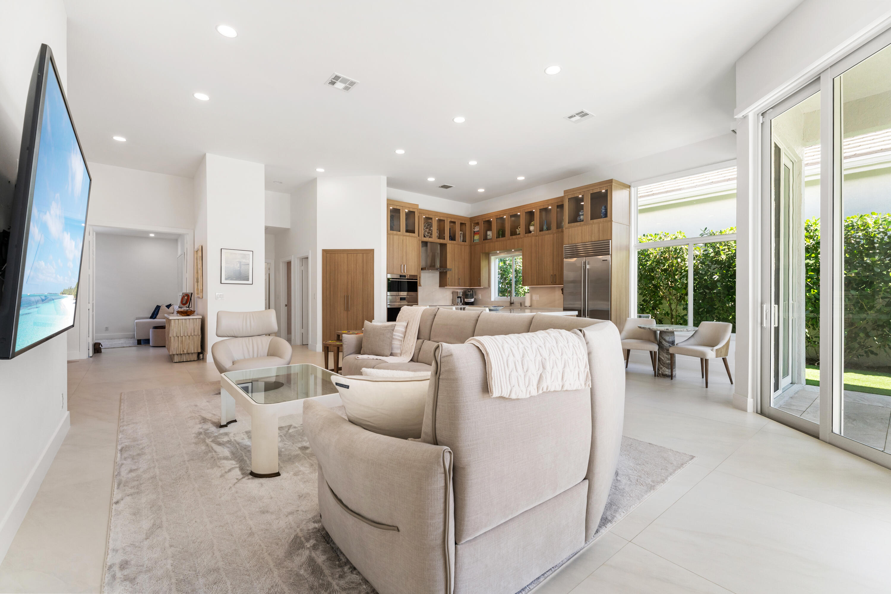 VICTORIA ISLES - Residential