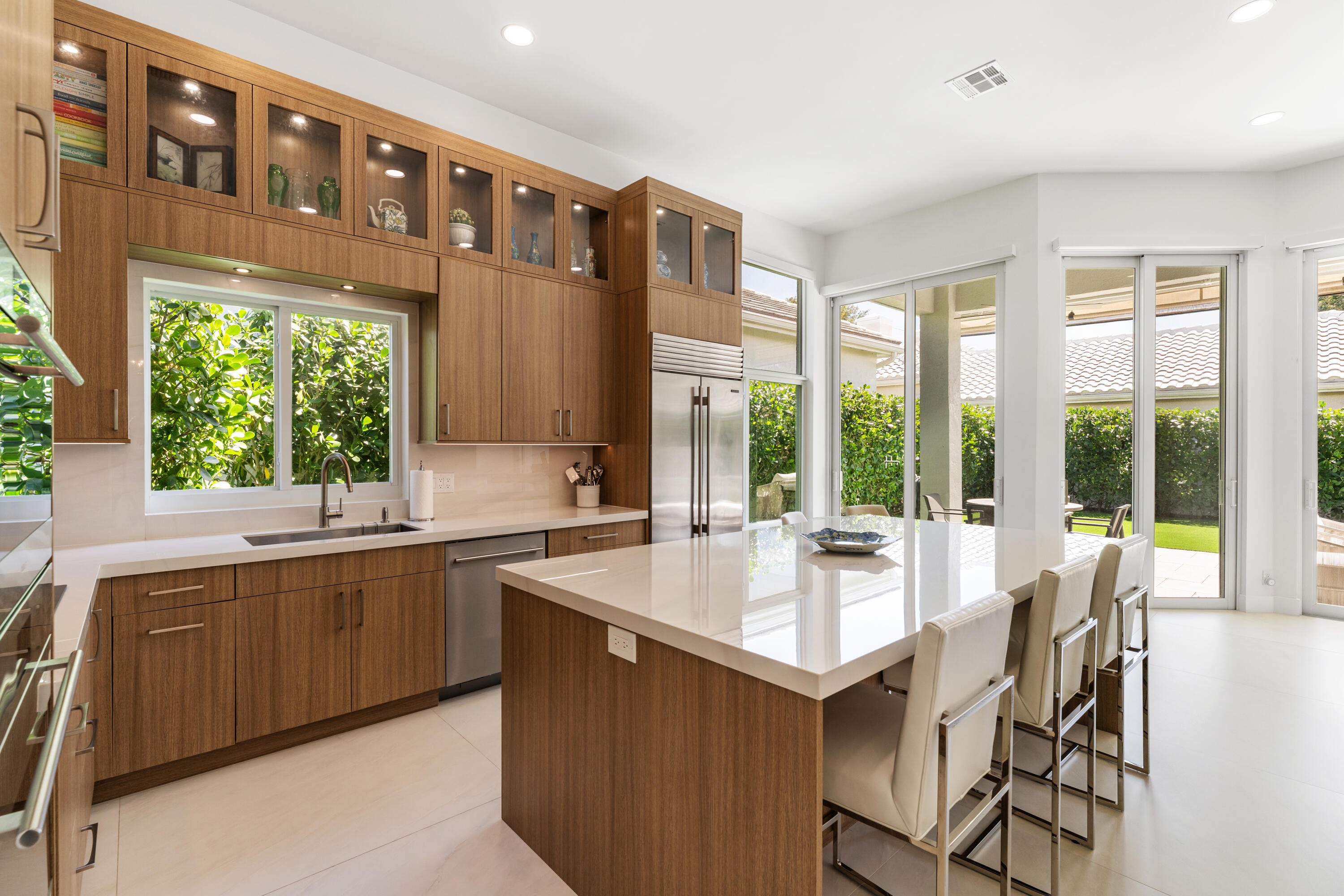 VICTORIA ISLES - Residential