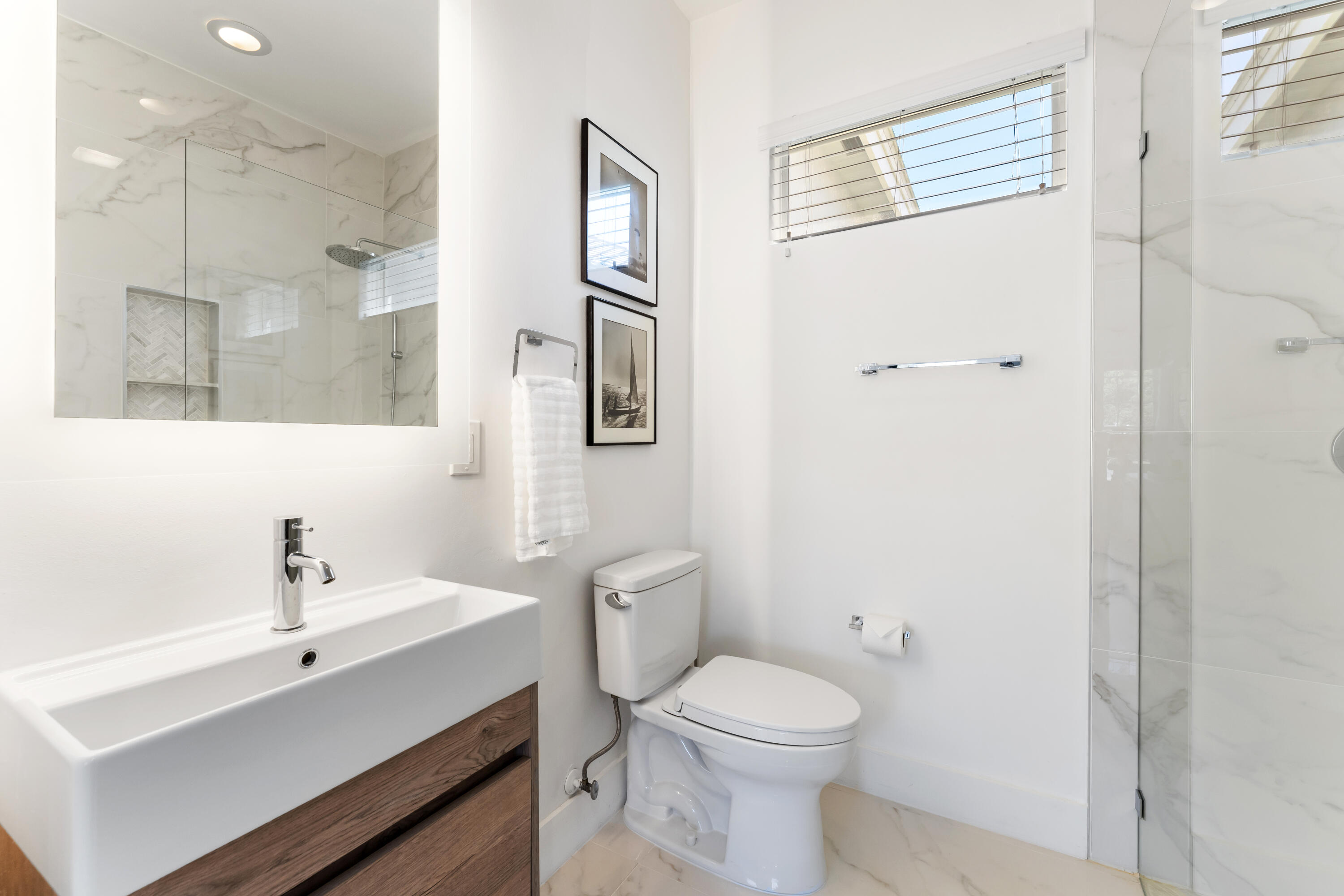 VICTORIA ISLES - Residential