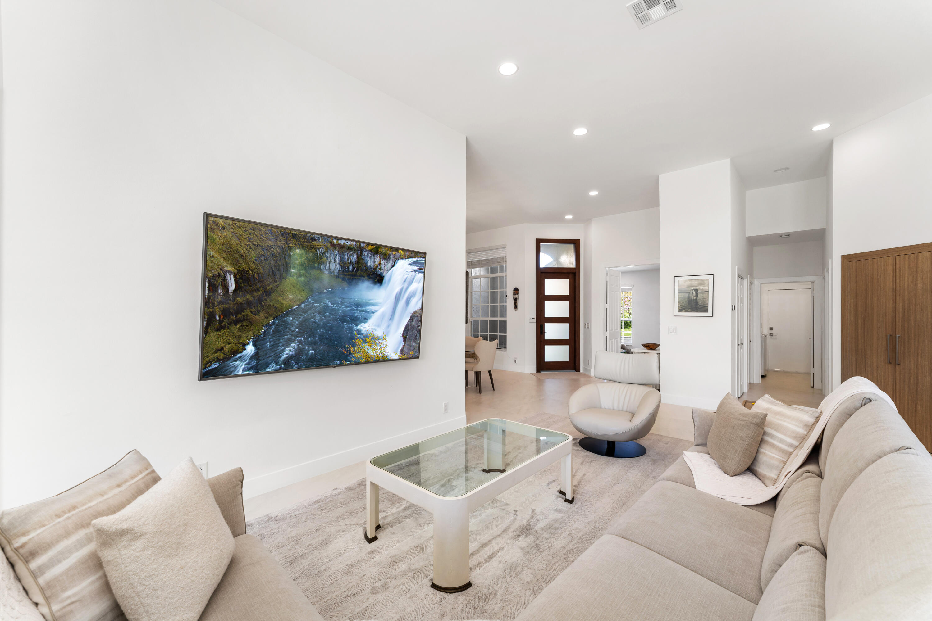 VICTORIA ISLES - Residential