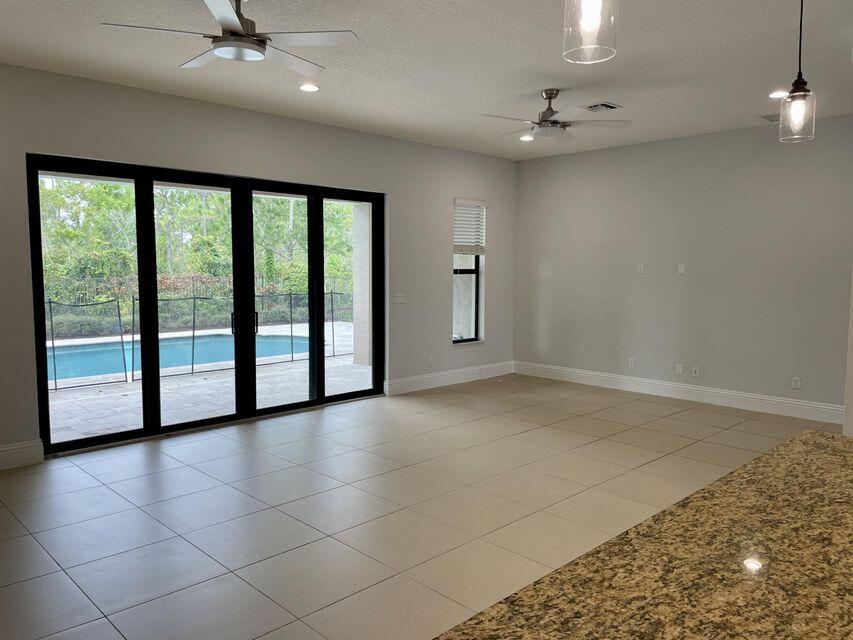 TESORO PLAT NO 15 - Residential Lease