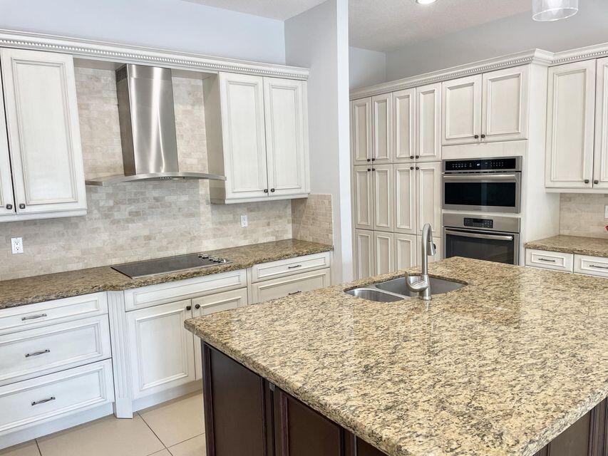 TESORO PLAT NO 15 - Residential Lease