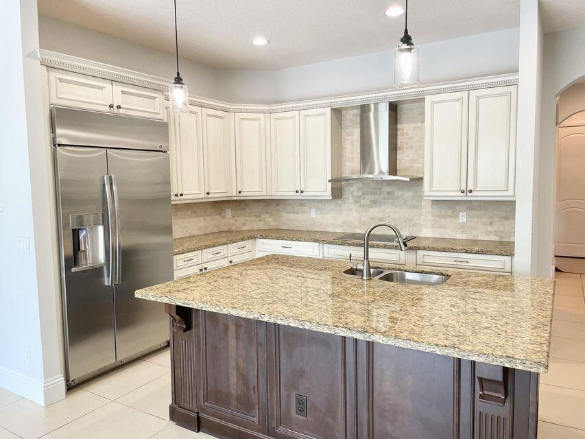 TESORO PLAT NO 15 - Residential Lease