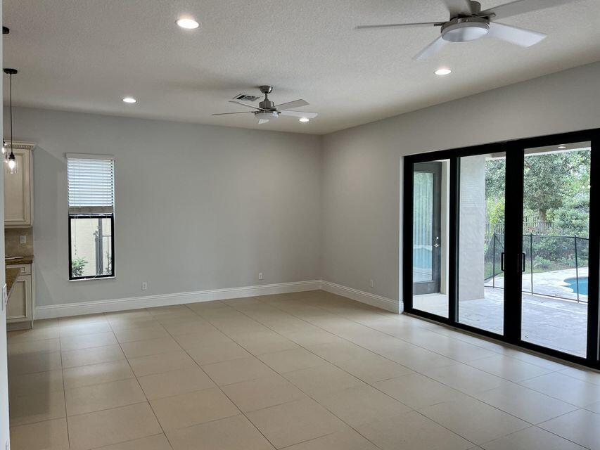 TESORO PLAT NO 15 - Residential Lease