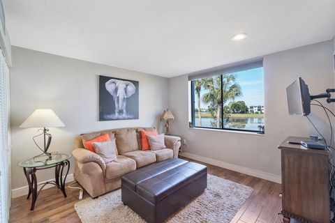 Tiny photo for 4832 Esedra Court #Apt 206, Lake Worth, FL 33467 (MLS # F10540024)