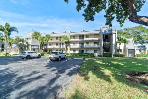 Tiny photo for 4832 Esedra Court #Apt 206, Lake Worth, FL 33467 (MLS # F10540024)