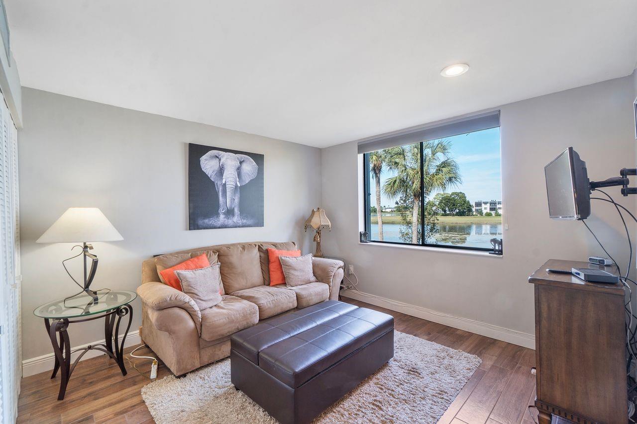 Fountains Of Palm Beach C - Residential