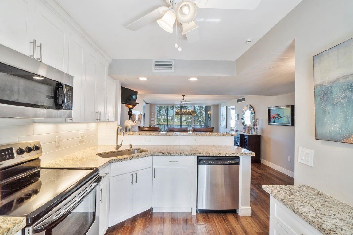 4832 Esedra Court Apt 206