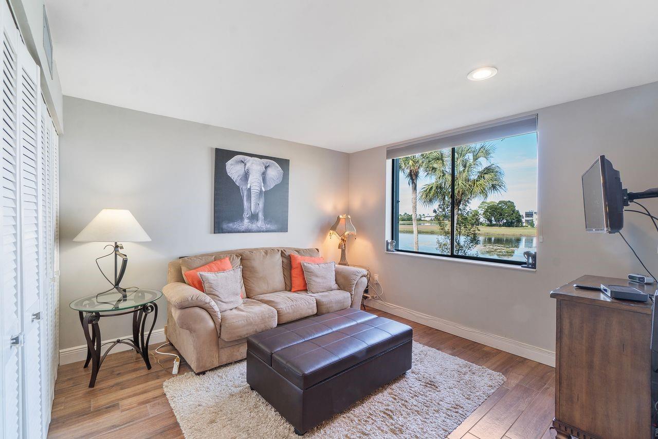 Fountains Of Palm Beach C - Residential