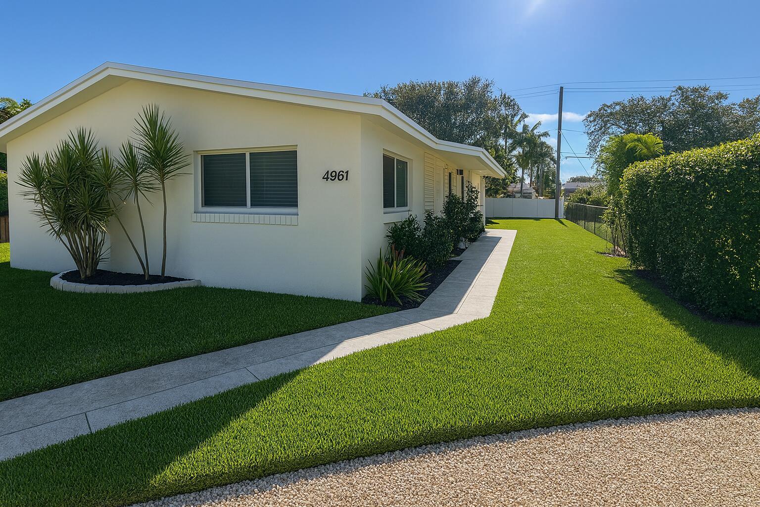 Beautifully Renovated & Ready to Move In!!! 2Bed/1Bath Fully updated with Impact Windows, New Roof & All New Appliances. Centrally located near FLL Airport, Hardrock, I-95, Turnpike & 441.