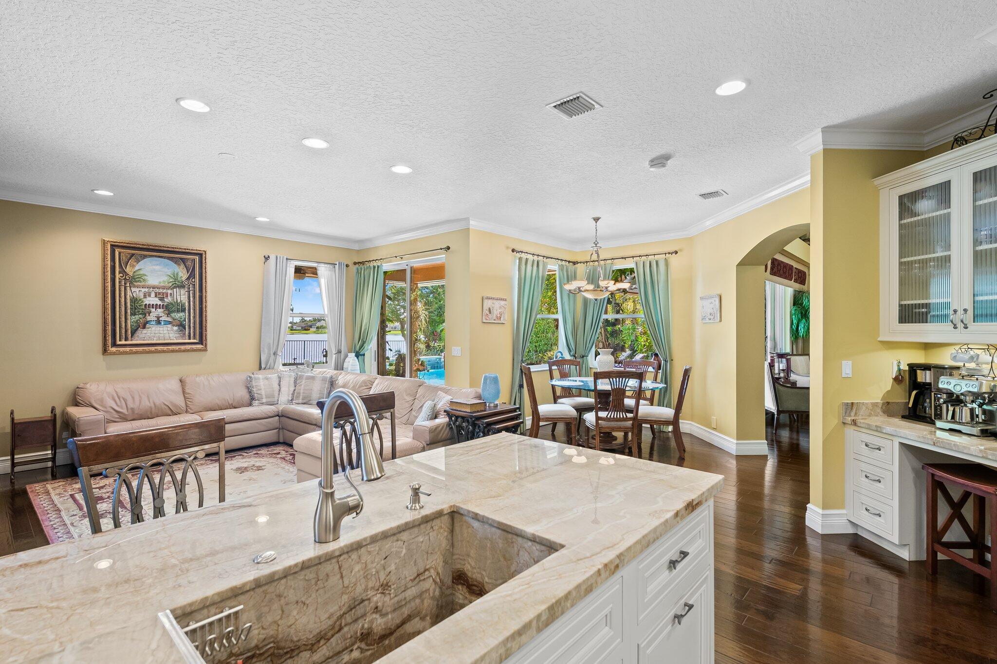 BOCA FALLS - THE ESTATES - Residential