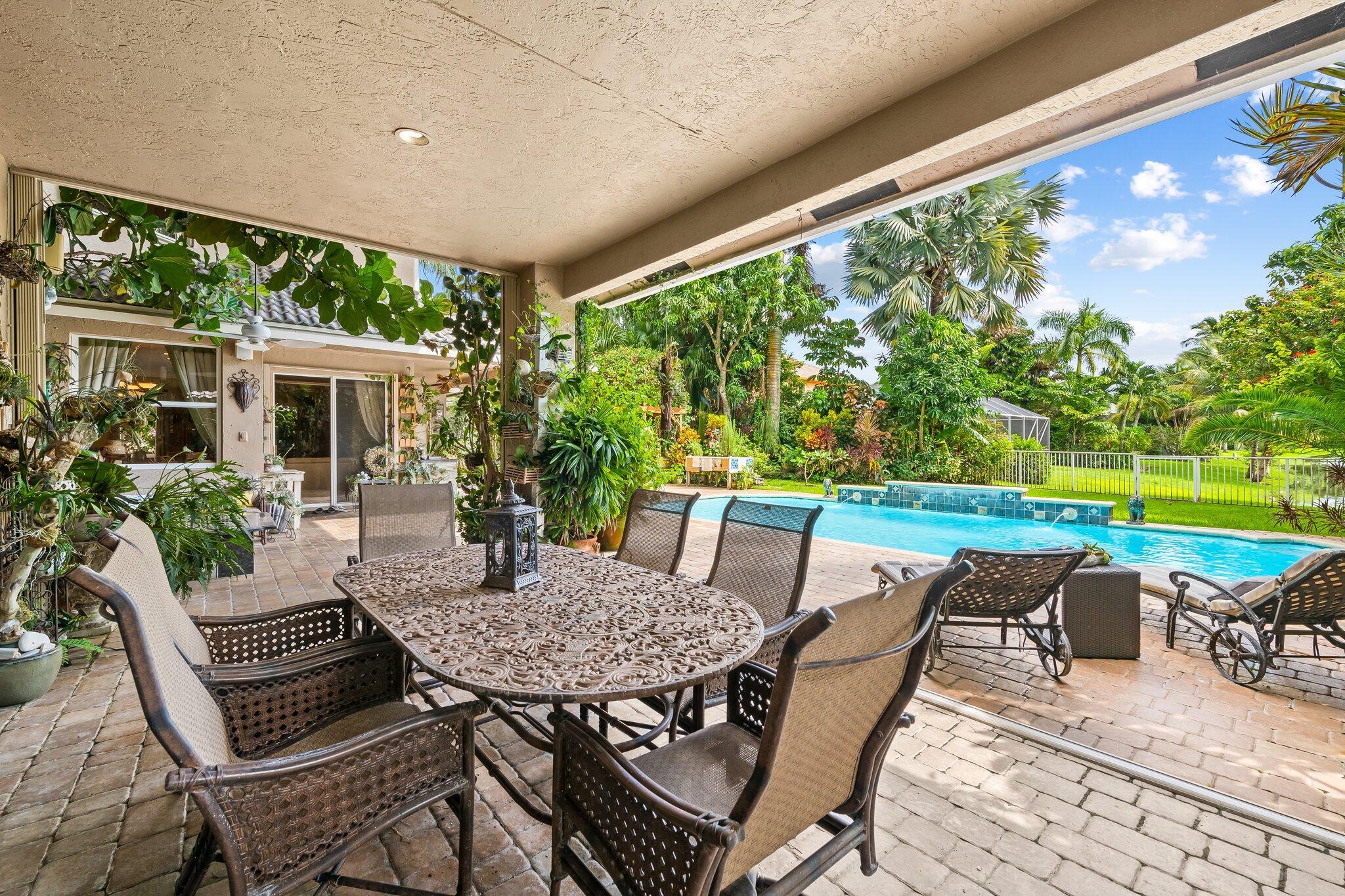 BOCA FALLS - THE ESTATES - Residential