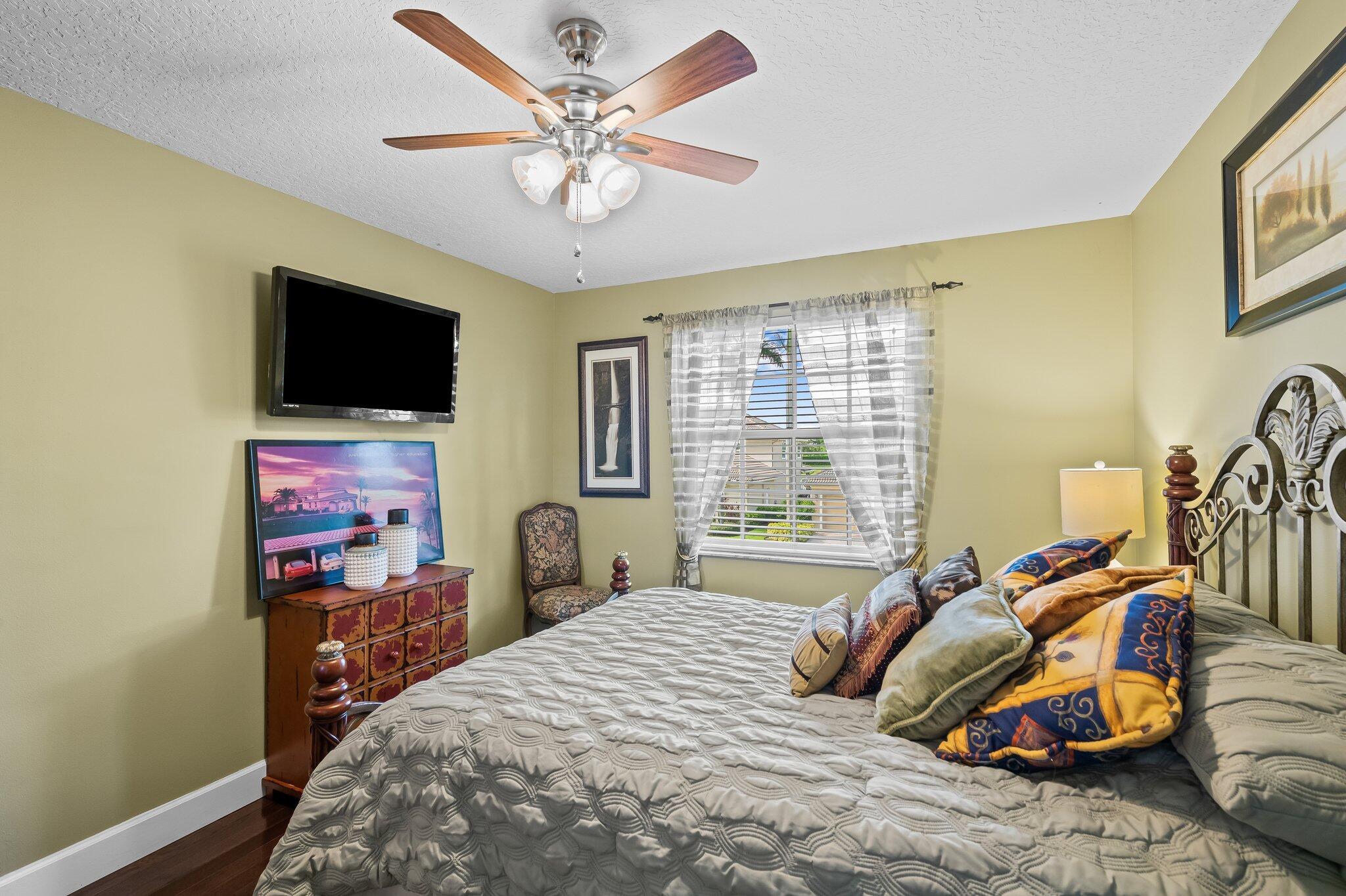 BOCA FALLS - THE ESTATES - Residential