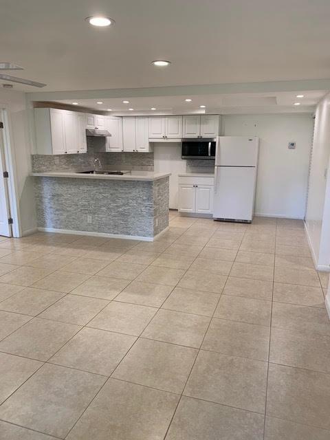 COCO PARC CONDO - Residential Lease