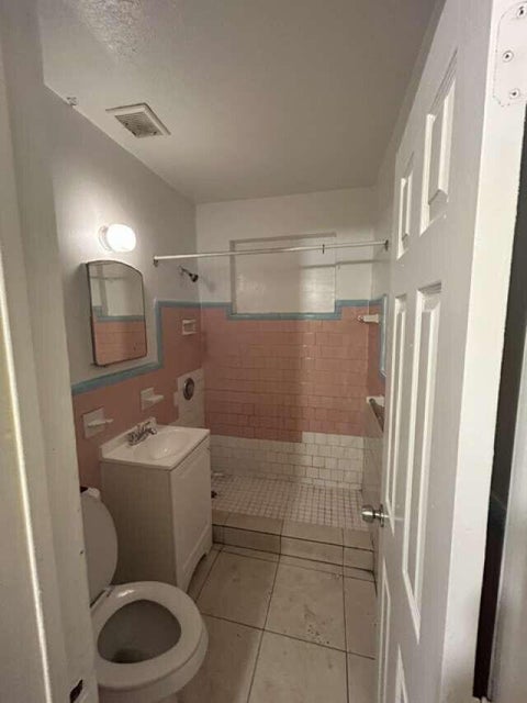 Tiny photo for 1226 NW 23rd Terrace, Fort Lauderdale, FL 33311 (MLS # B26045240)